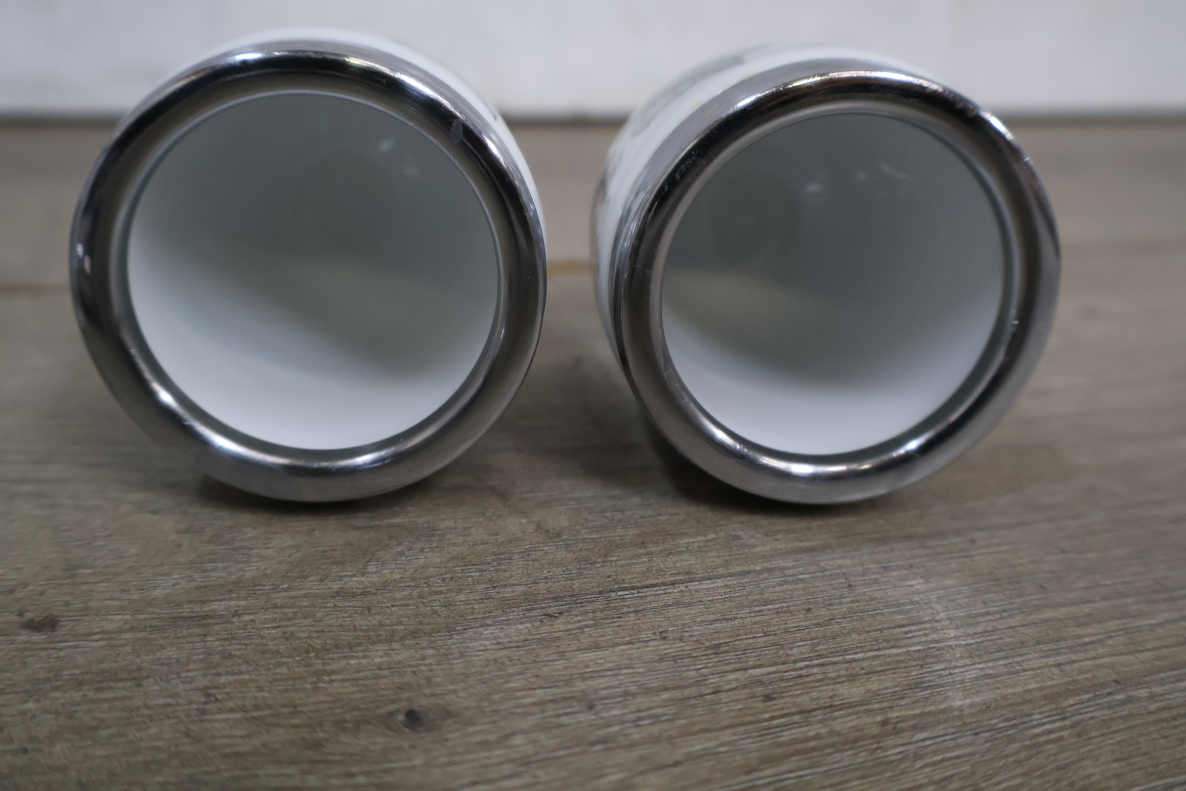 Set van 4 porseleinen Royal Worcester eierdoppen – foto 9 – kavel bij GSD Auctions, Zoeterwoude