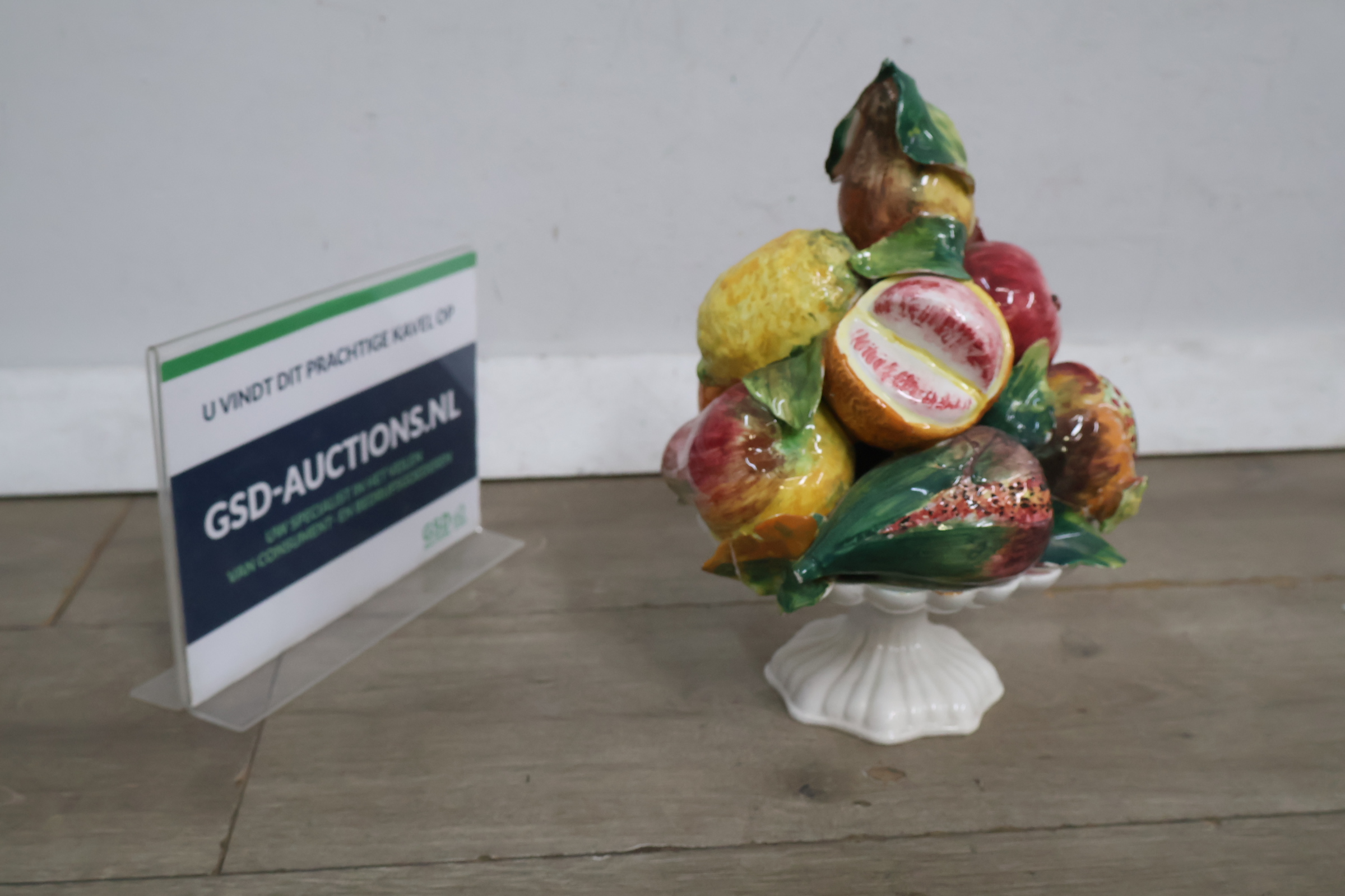 Keramische decoratieve fruitschaal – foto 2 – kavel bij GSD Auctions, Zoeterwoude
