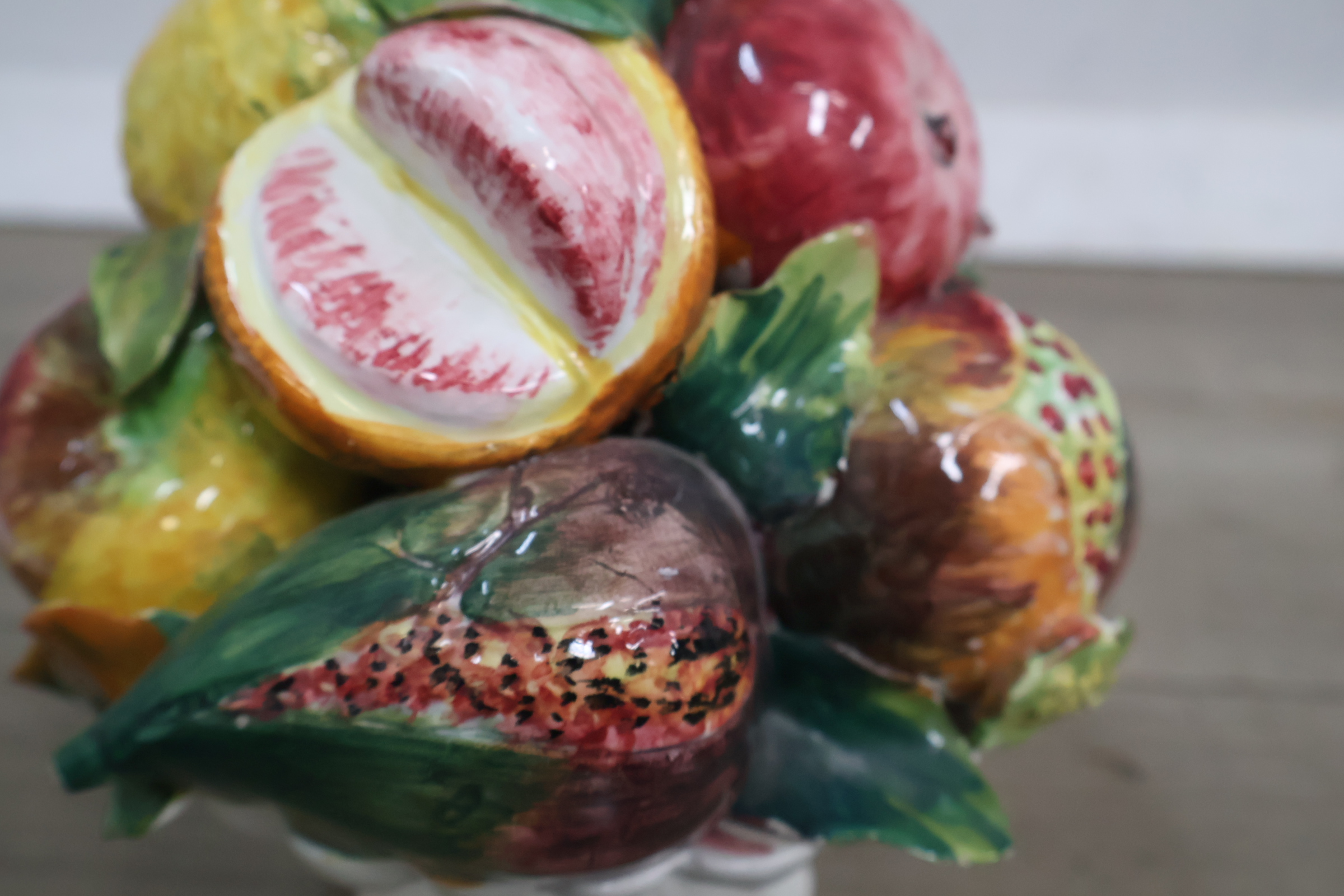 Keramische decoratieve fruitschaal – foto 10 – kavel bij GSD Auctions, Zoeterwoude