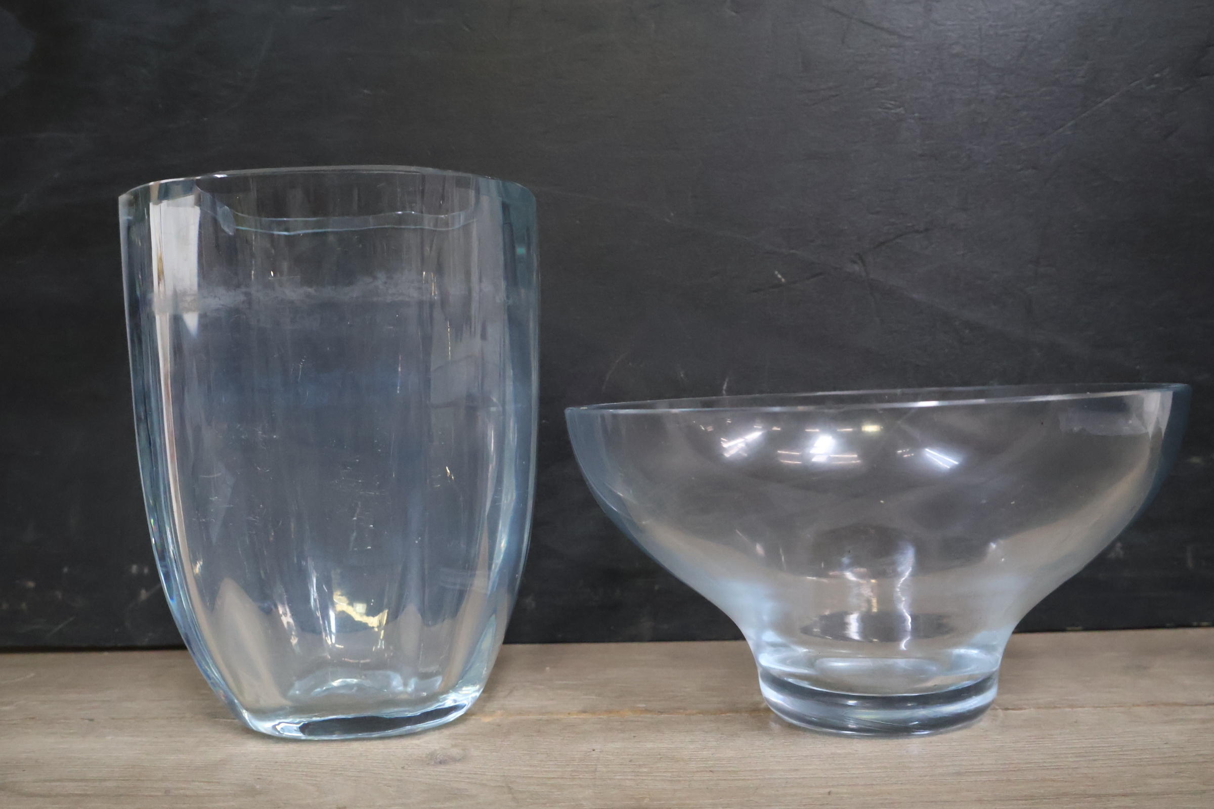 Helder glazen vaas en schaal – foto 5 – kavel bij GSD Auctions, Zoeterwoude