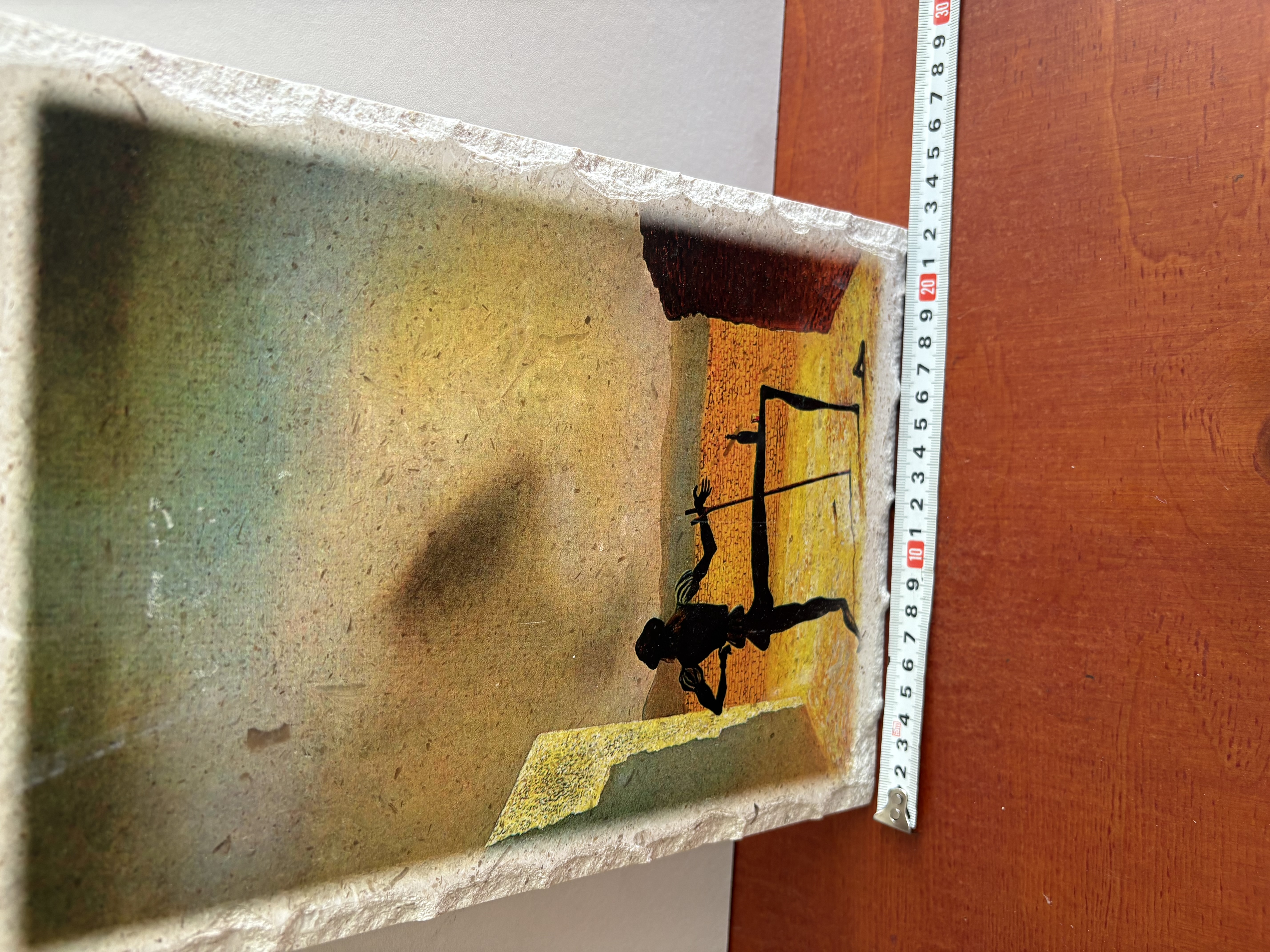 Muur decoratie op een steen – foto 2 – kavel bij GSD Auctions, Zoeterwoude