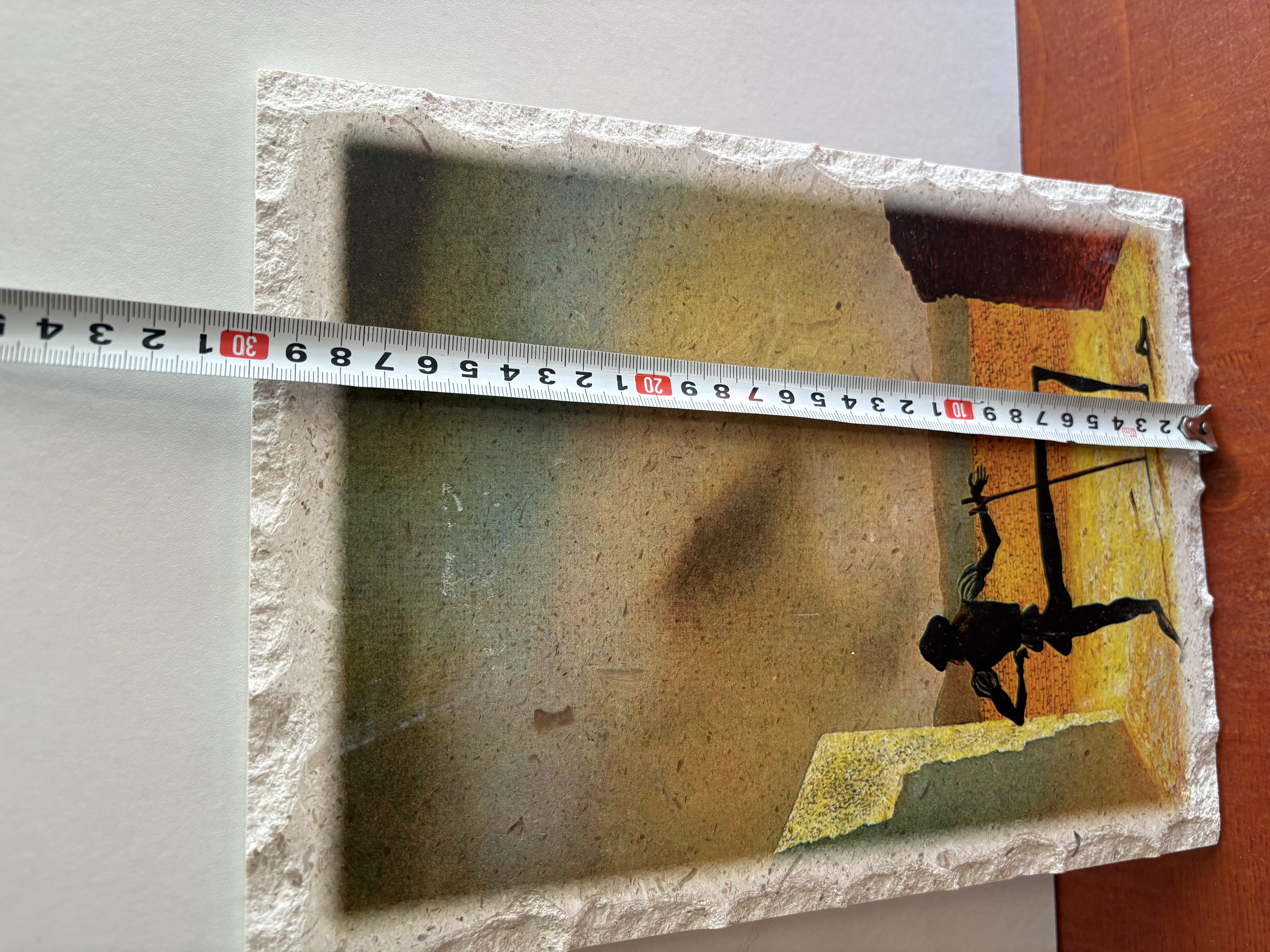 Muur decoratie op een steen – foto 3 – kavel bij GSD Auctions, Zoeterwoude