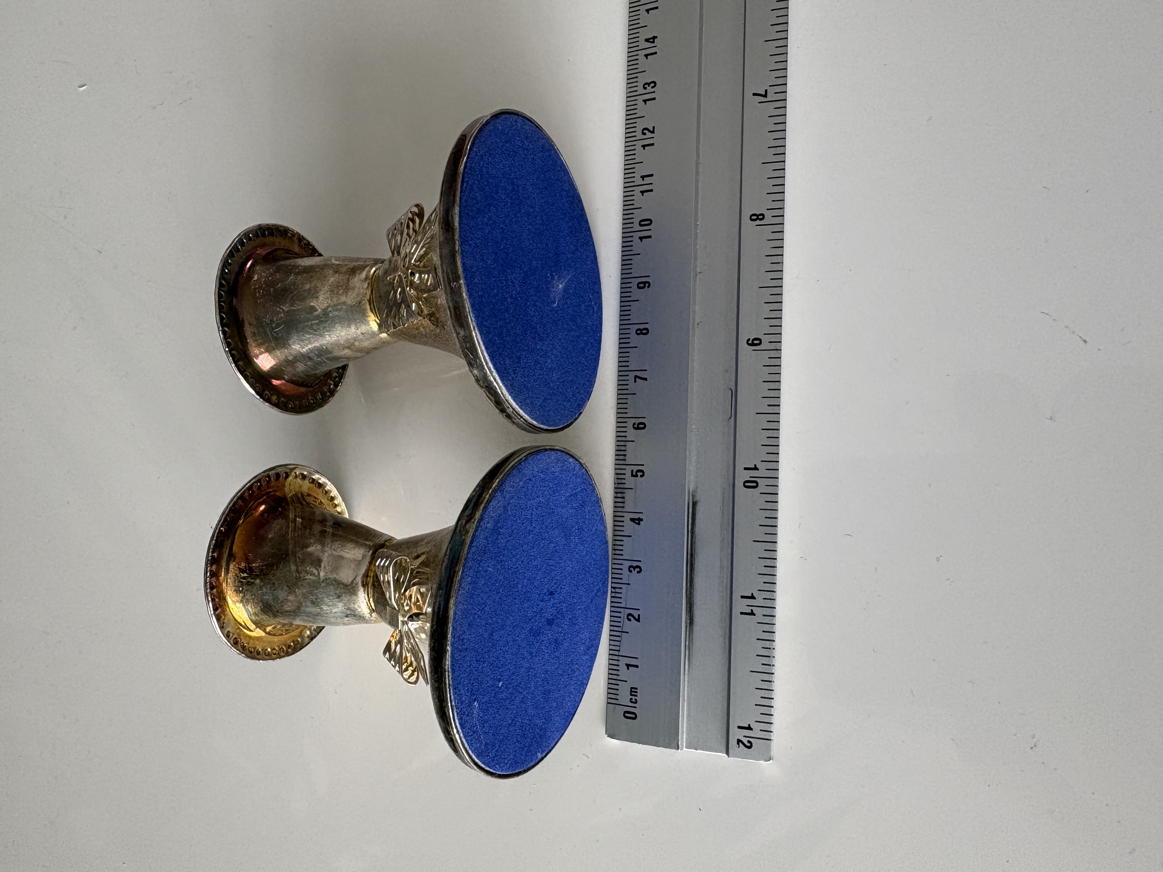 2 verzilverde kandelaars – foto 5 – kavel bij GSD Auctions, Zoeterwoude