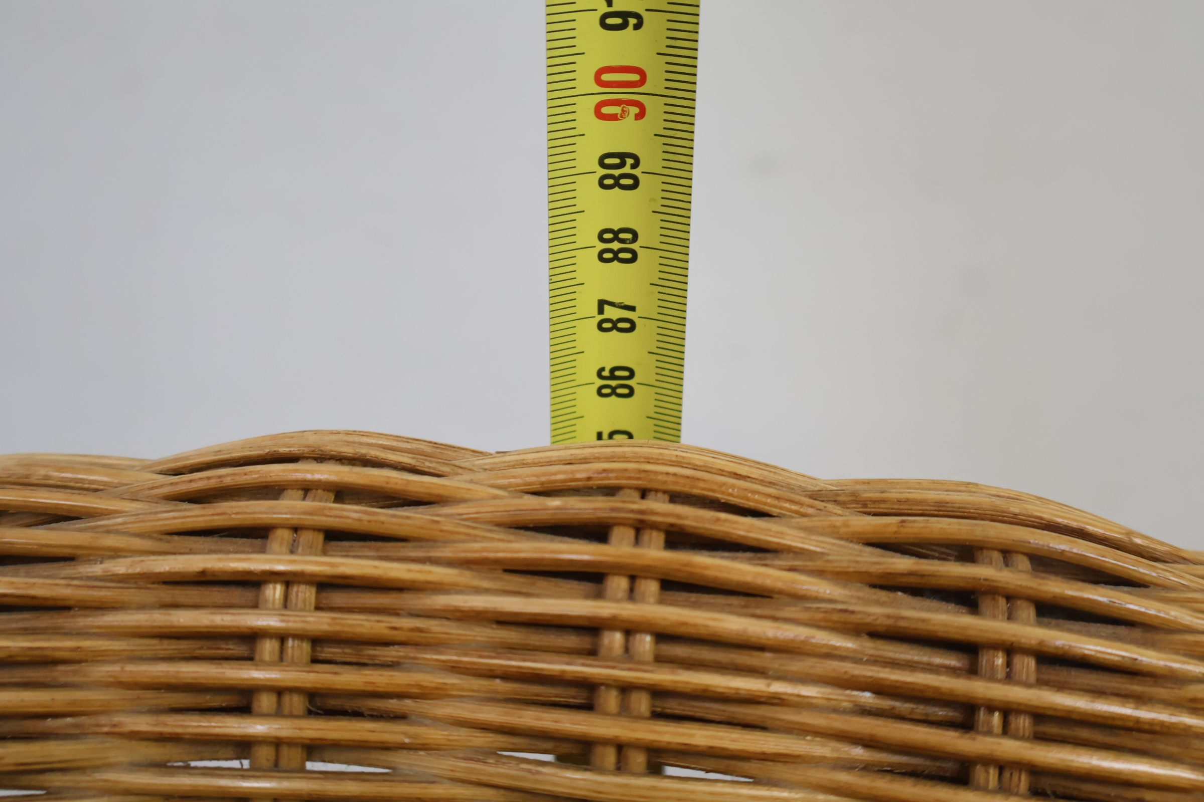 Rotan stoel met houten frame' – foto 17 – kavel bij GSD Auctions, Zoeterwoude