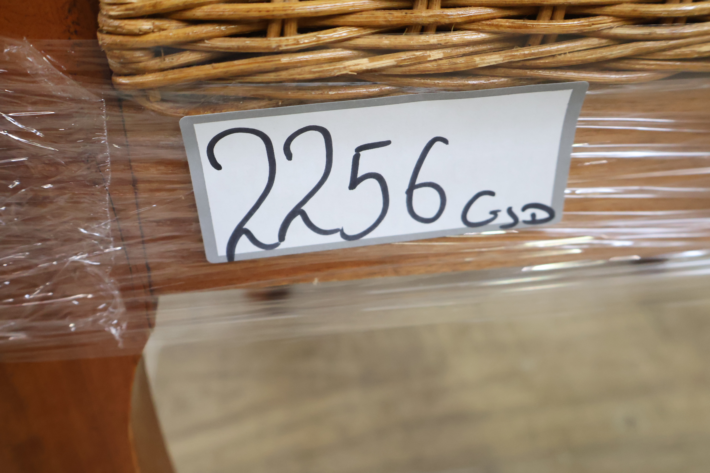 Rotan stoel met houten frame' – foto 18 – kavel bij GSD Auctions, Zoeterwoude