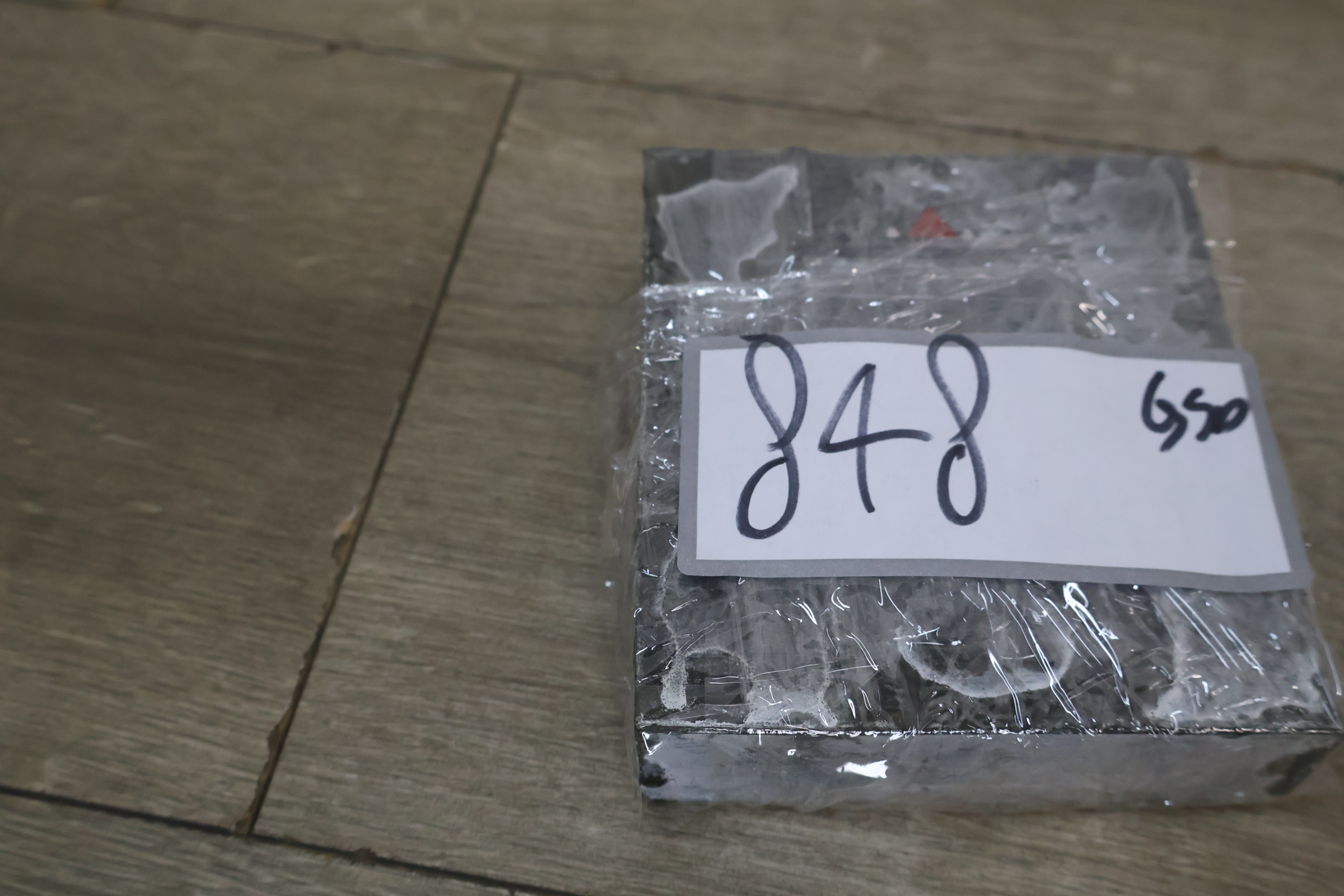 Decoratief object met oogmotief' – foto 17 – kavel bij GSD Auctions, Zoeterwoude
