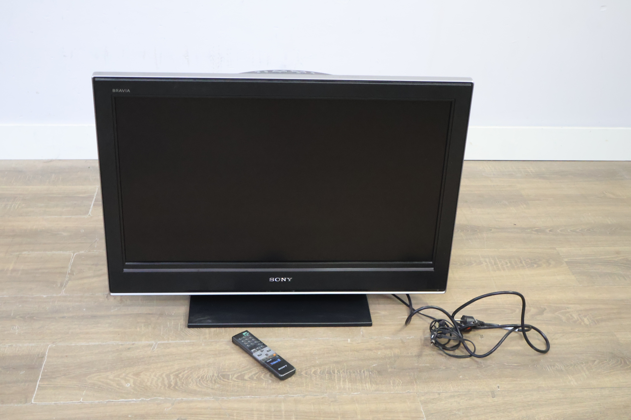Sony Bravia LCD Televisie - 32'inch' – foto 12 – kavel bij GSD Auctions, Zoeterwoude