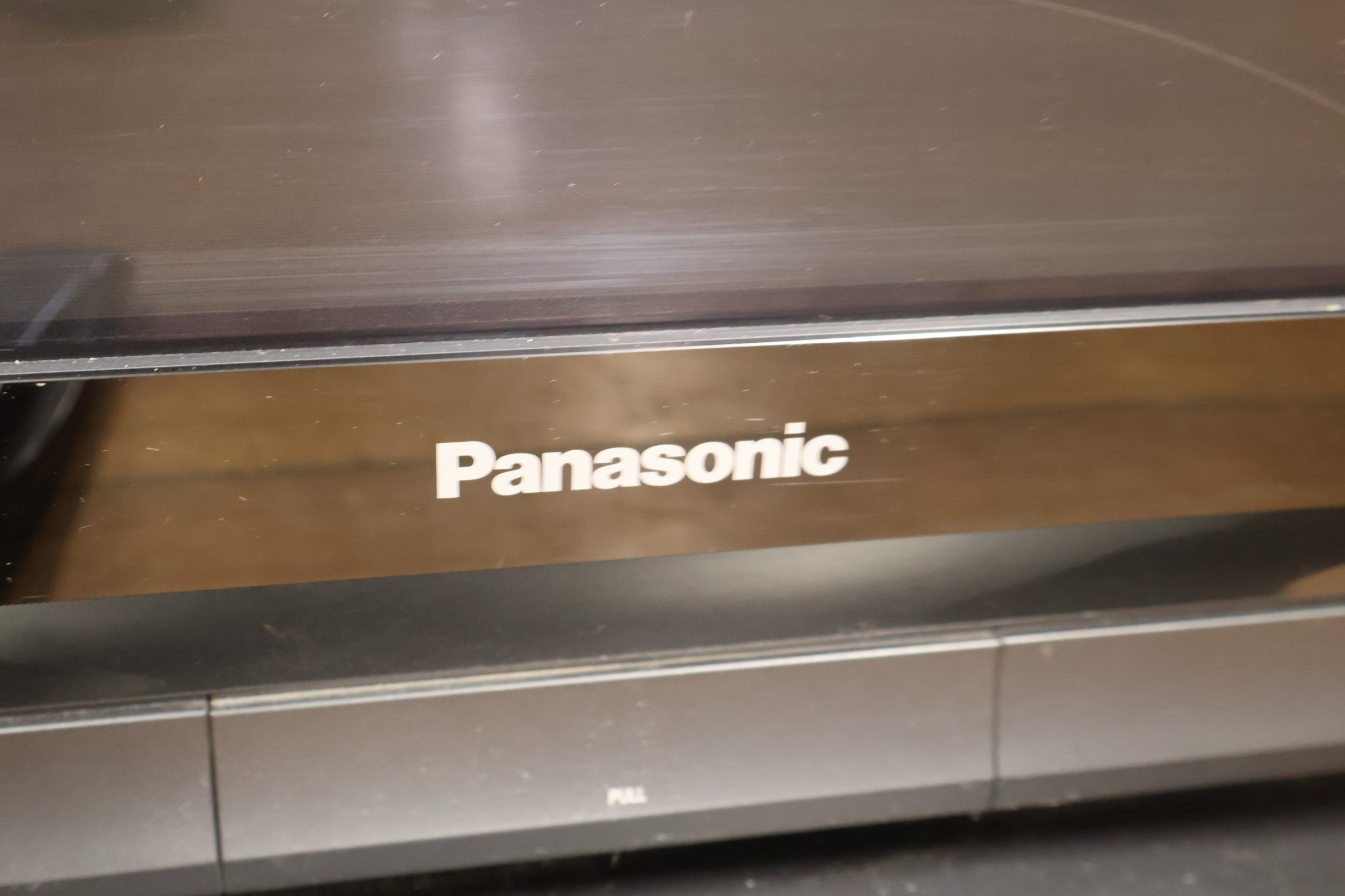 Panasonic 37'inch TV' – foto 16 – kavel bij GSD Auctions, Zoeterwoude