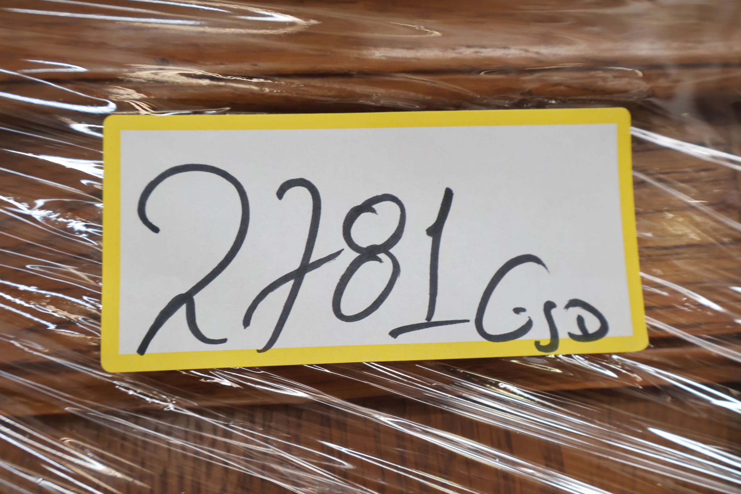 Vintage Queen Ann-Stijl vitrinekast' – foto 18 – kavel bij GSD Auctions, Zoeterwoude