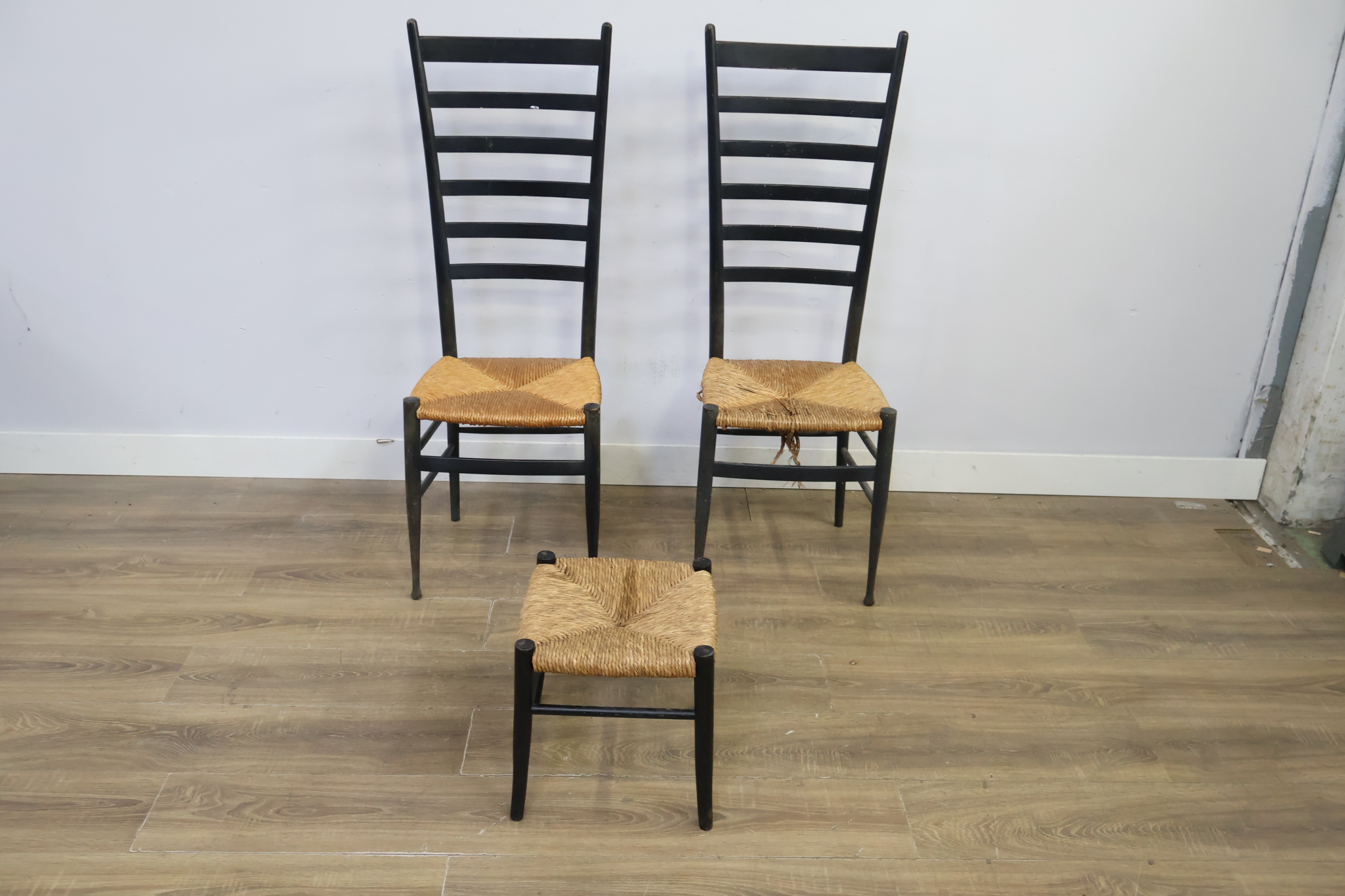 Set van 2 Italian Chiavari Ladderback Chairs - Jaren '50' – foto 12 – kavel bij GSD Auctions, Zoeterwoude