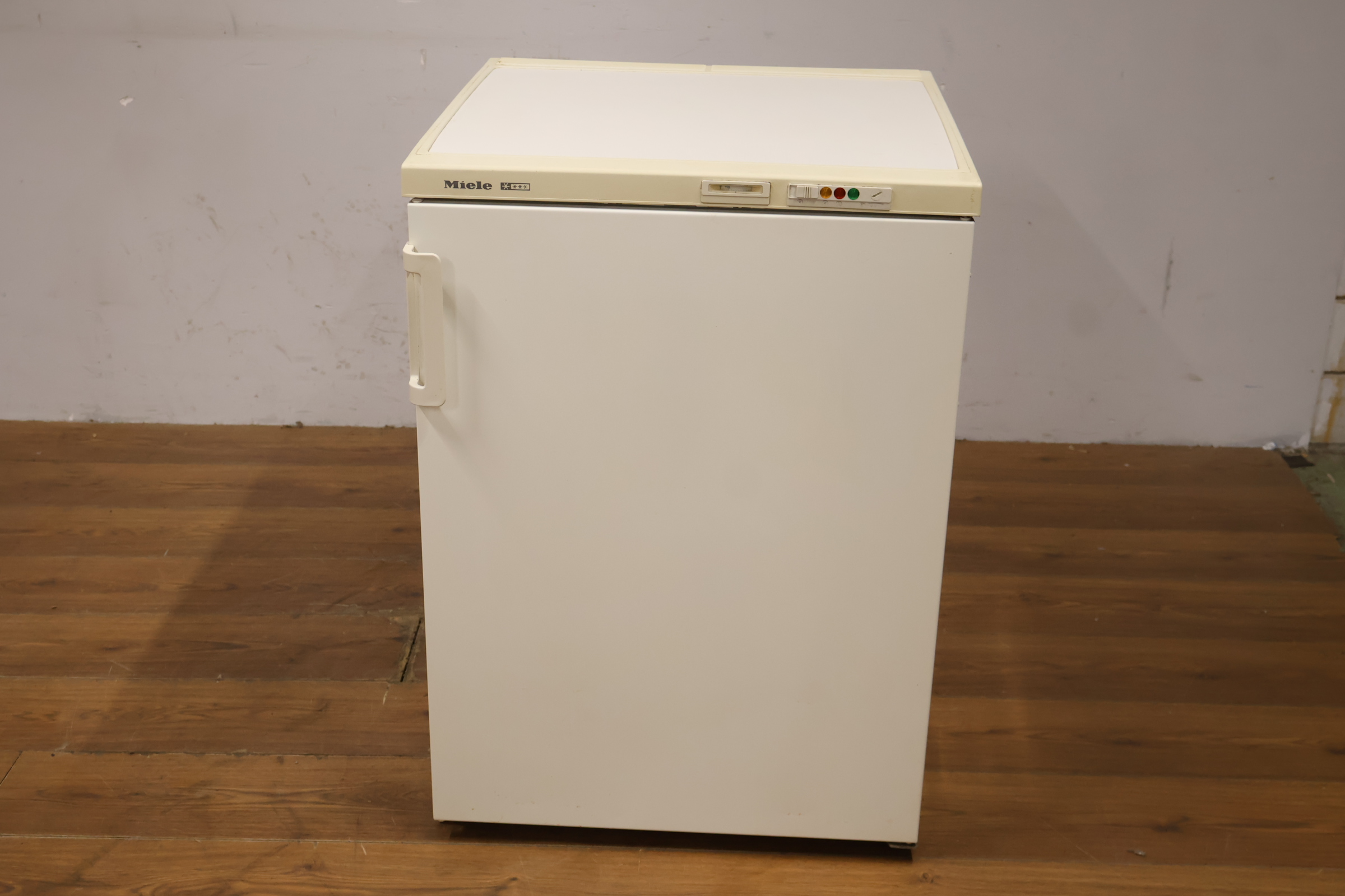 Miele tafelmodel Vriezer' – foto 16 – kavel bij GSD Auctions, Zoeterwoude
