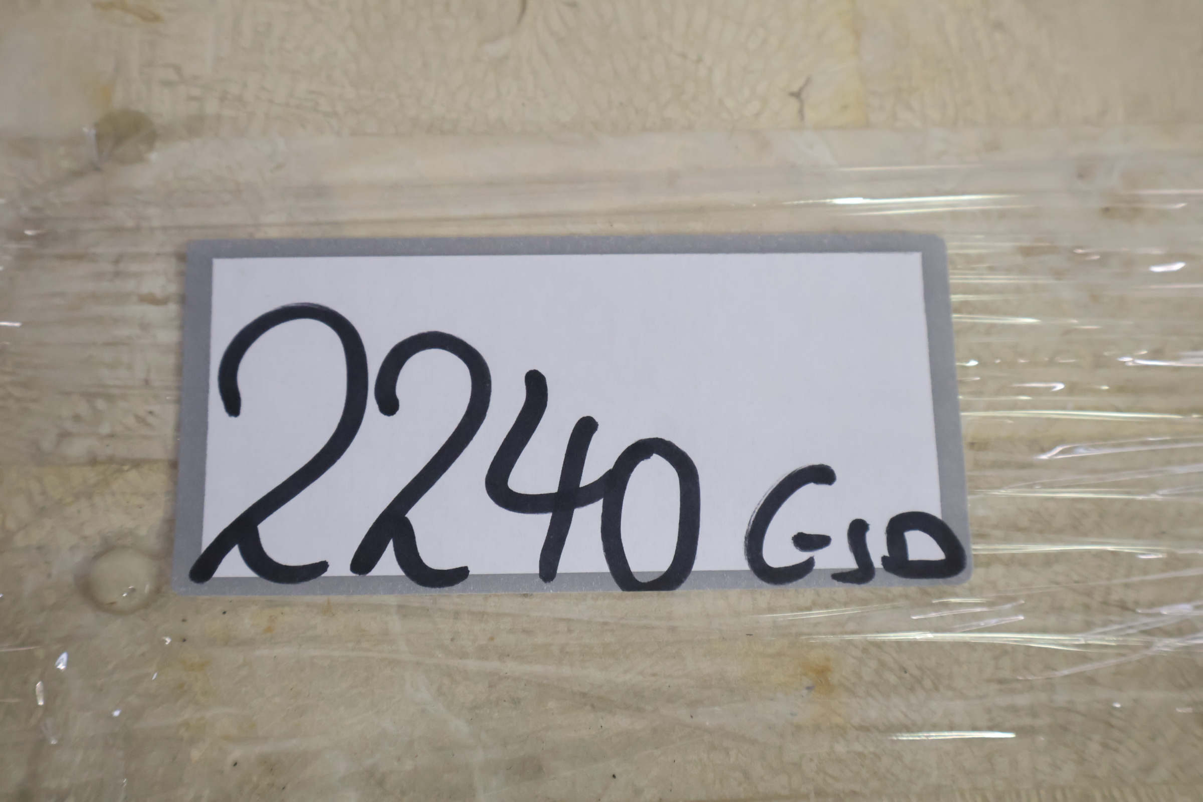 Sculpturale bijzettafel met ruwe en gladde afwerking' – foto 14 – kavel bij GSD Auctions, Zoeterwoude