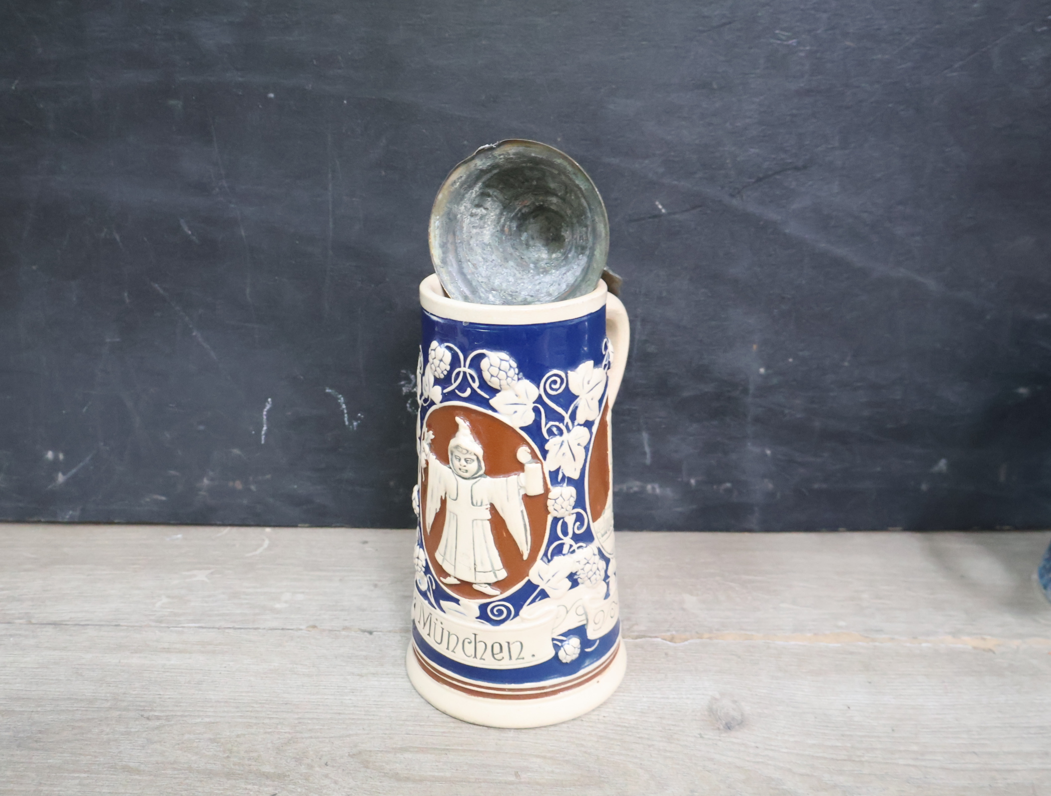 Set van 3 Duitse bierpullen met deksel' – foto 10 – kavel bij GSD Auctions, Zoeterwoude
