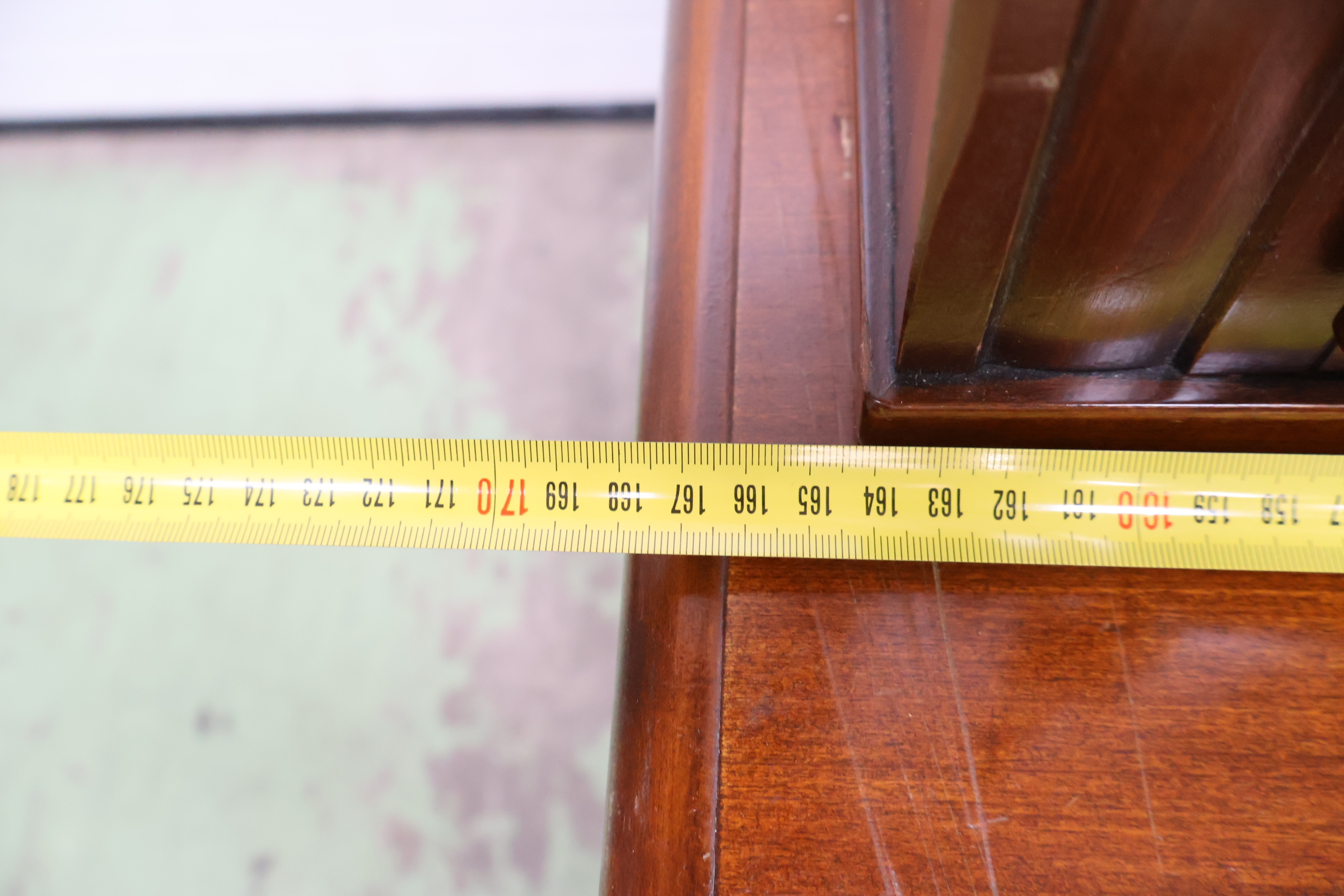 Grote Vitrinekast met Glazen Deuren' – foto 20 – kavel bij GSD Auctions, Zoeterwoude