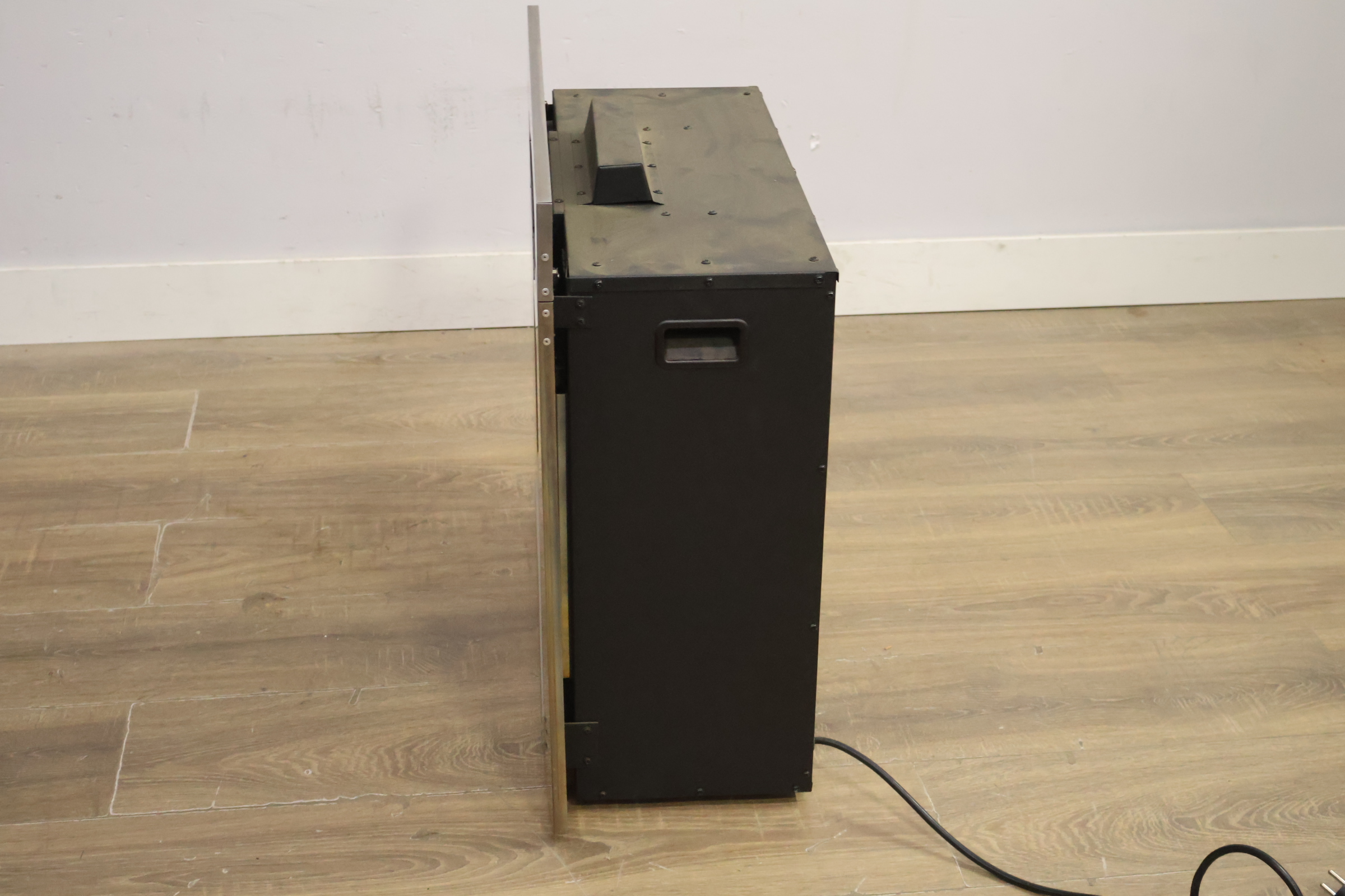 Classic Fire elektrische inbouw sfeerhaard – foto 9 – kavel bij GSD Auctions, Zoeterwoude