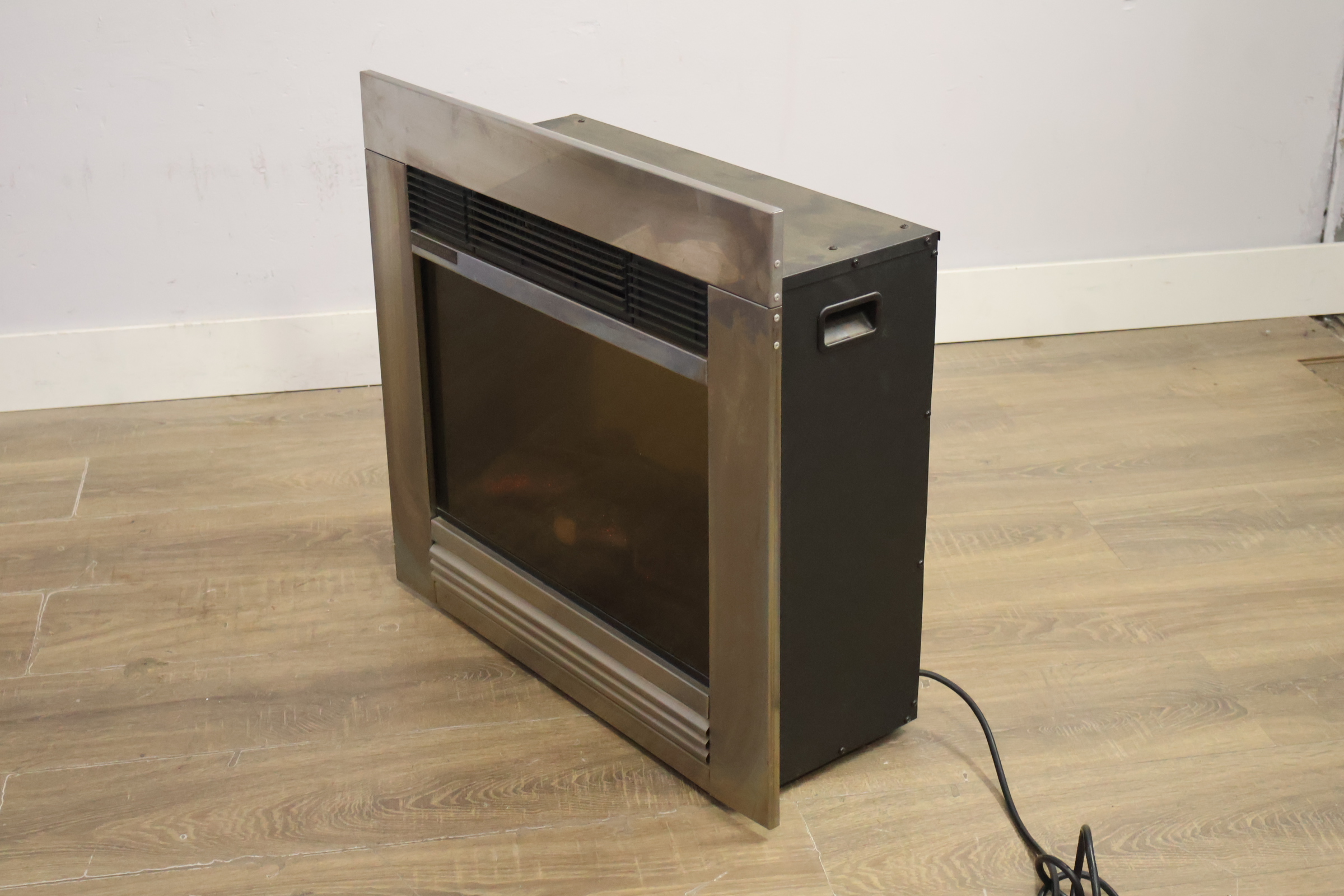 Classic Fire elektrische inbouw sfeerhaard – foto 11 – kavel bij GSD Auctions, Zoeterwoude