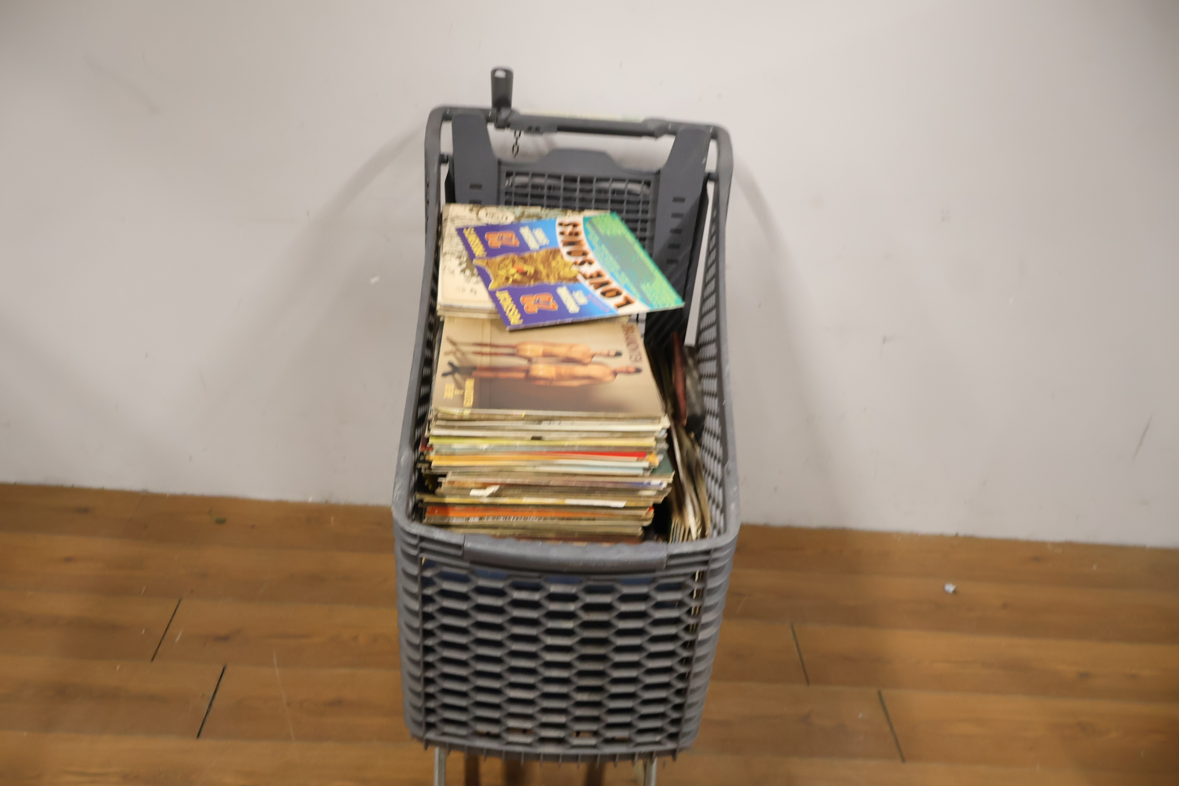 Winkelwagen vol met verschillende Lp's, Vinyl – foto 9 – kavel bij GSD Auctions, Zoeterwoude