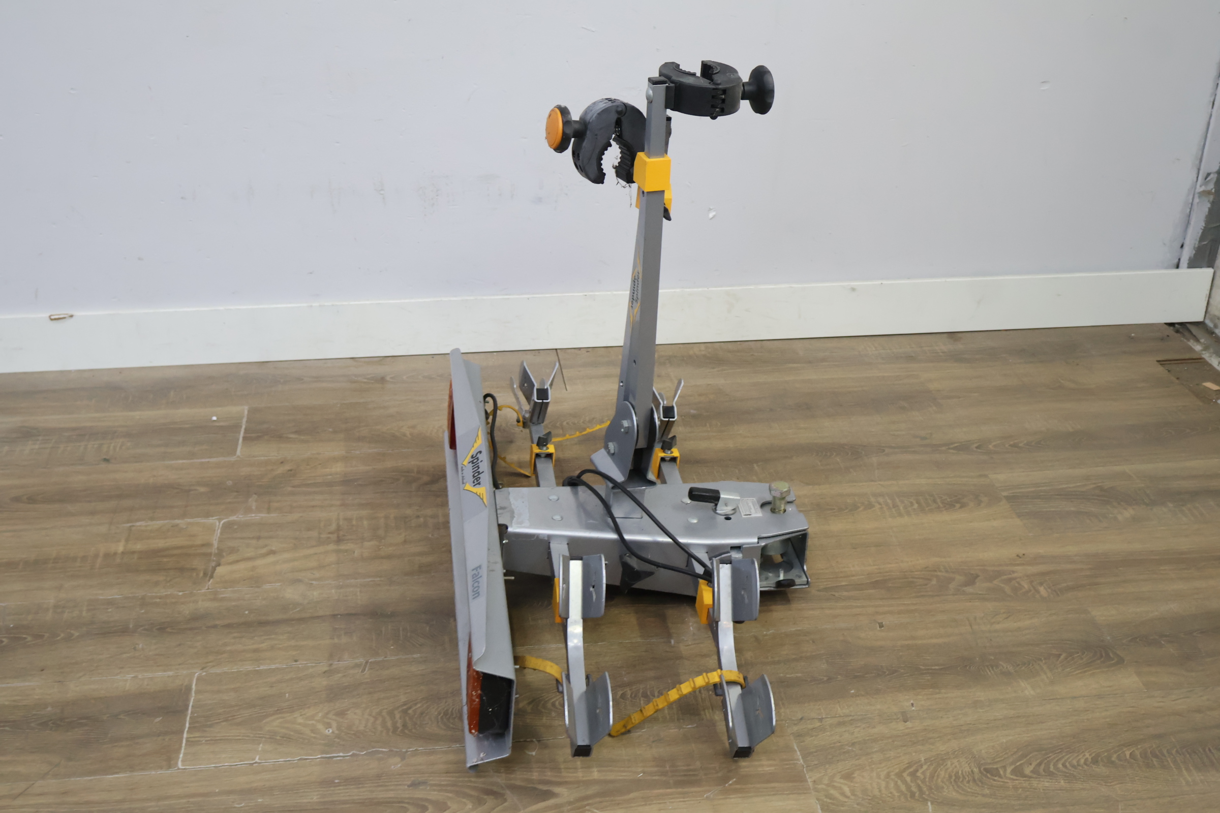 Spinder Falcon fietsendrager – foto 8 – kavel bij GSD Auctions, Zoeterwoude
