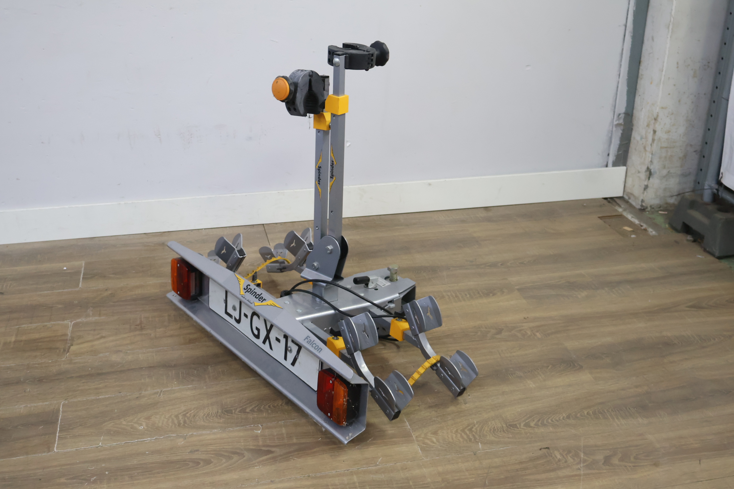 Spinder Falcon fietsendrager – foto 10 – kavel bij GSD Auctions, Zoeterwoude