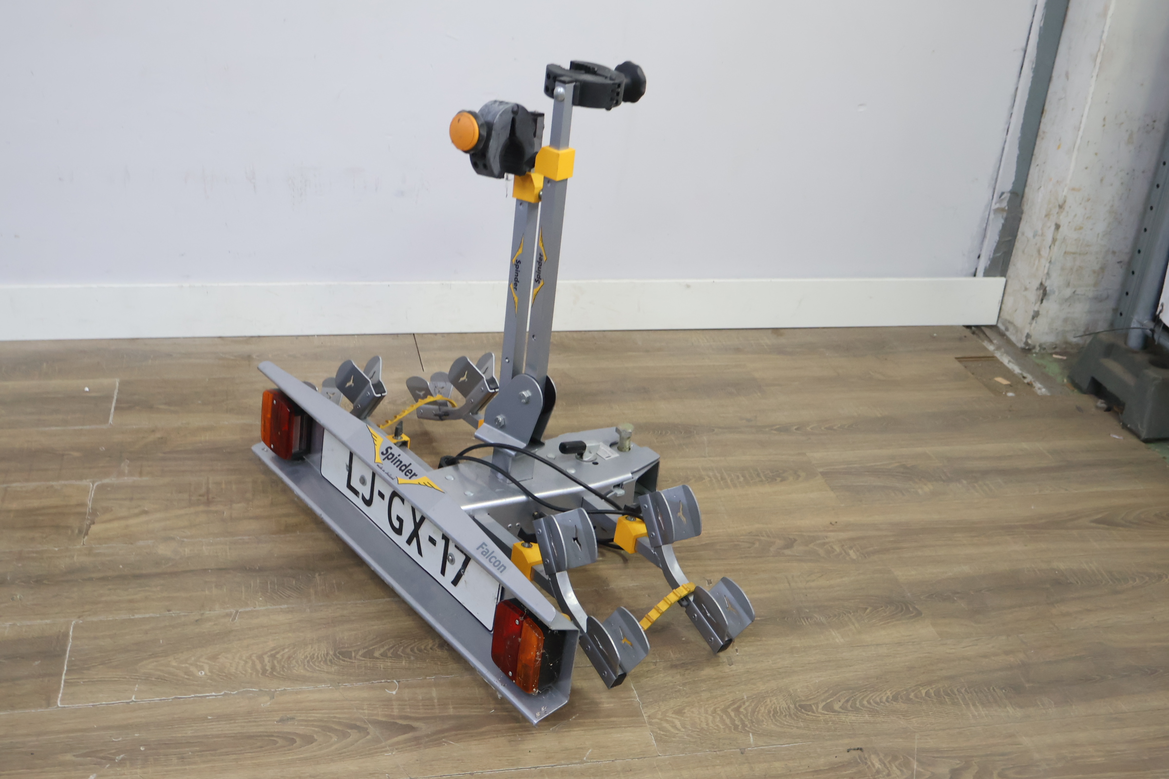 Spinder Falcon fietsendrager – foto 11 – kavel bij GSD Auctions, Zoeterwoude