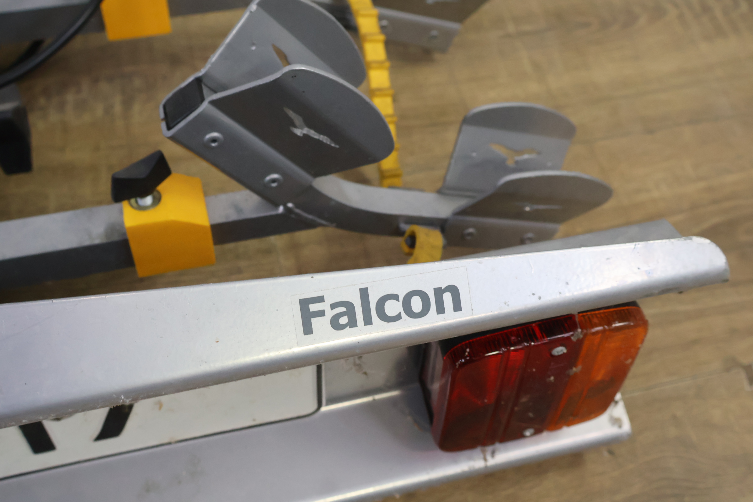 Spinder Falcon fietsendrager – foto 16 – kavel bij GSD Auctions, Zoeterwoude