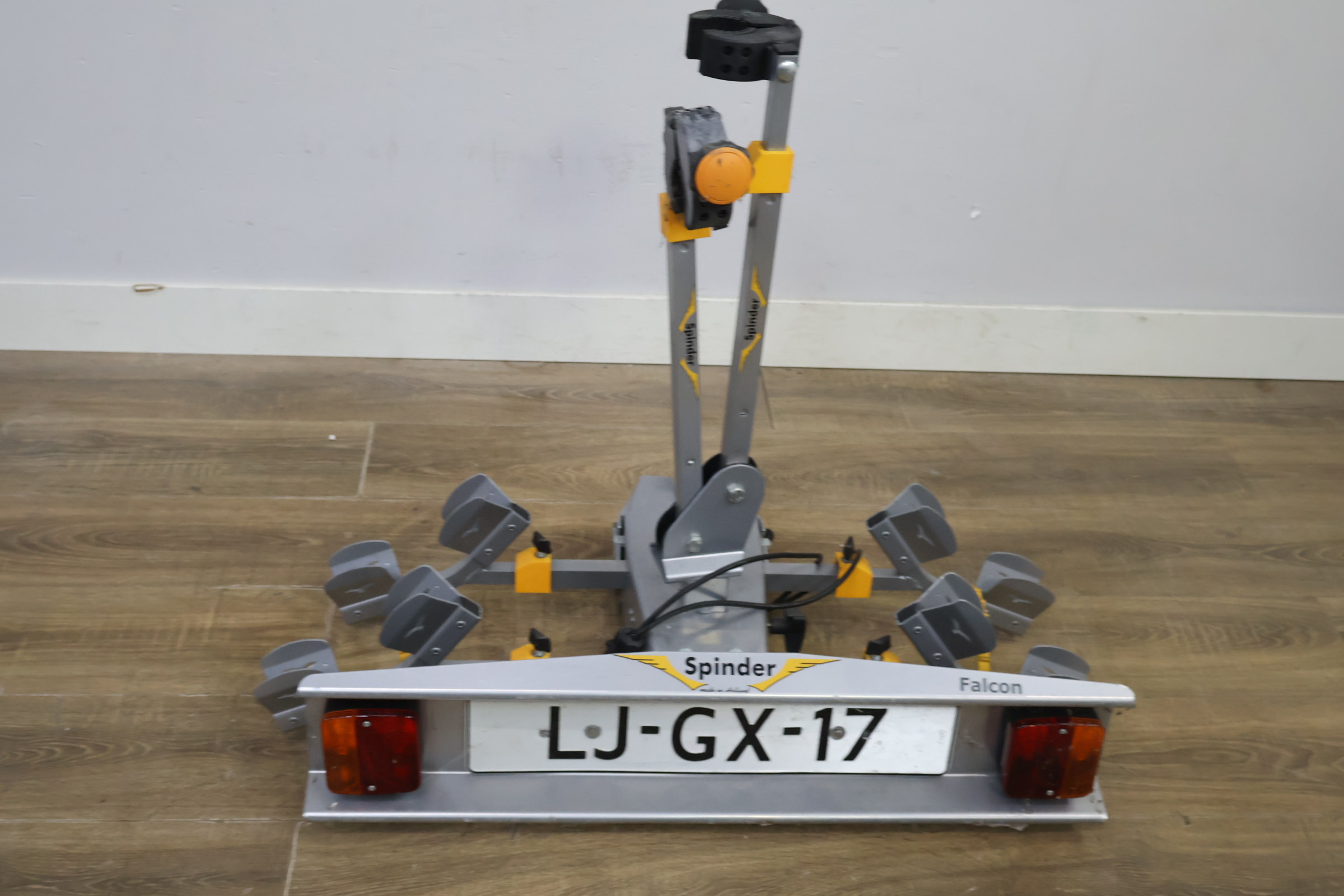 Spinder Falcon fietsendrager – foto 17 – kavel bij GSD Auctions, Zoeterwoude