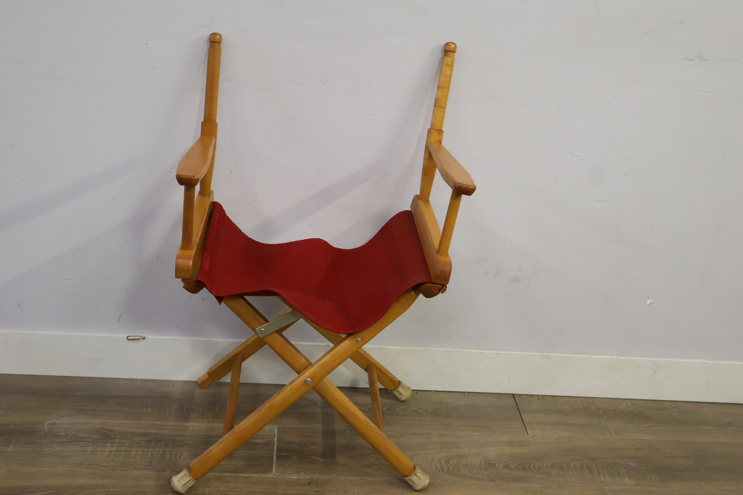 Vintage inklapbare regisseursstoel – foto 10 – kavel bij GSD Auctions, Zoeterwoude