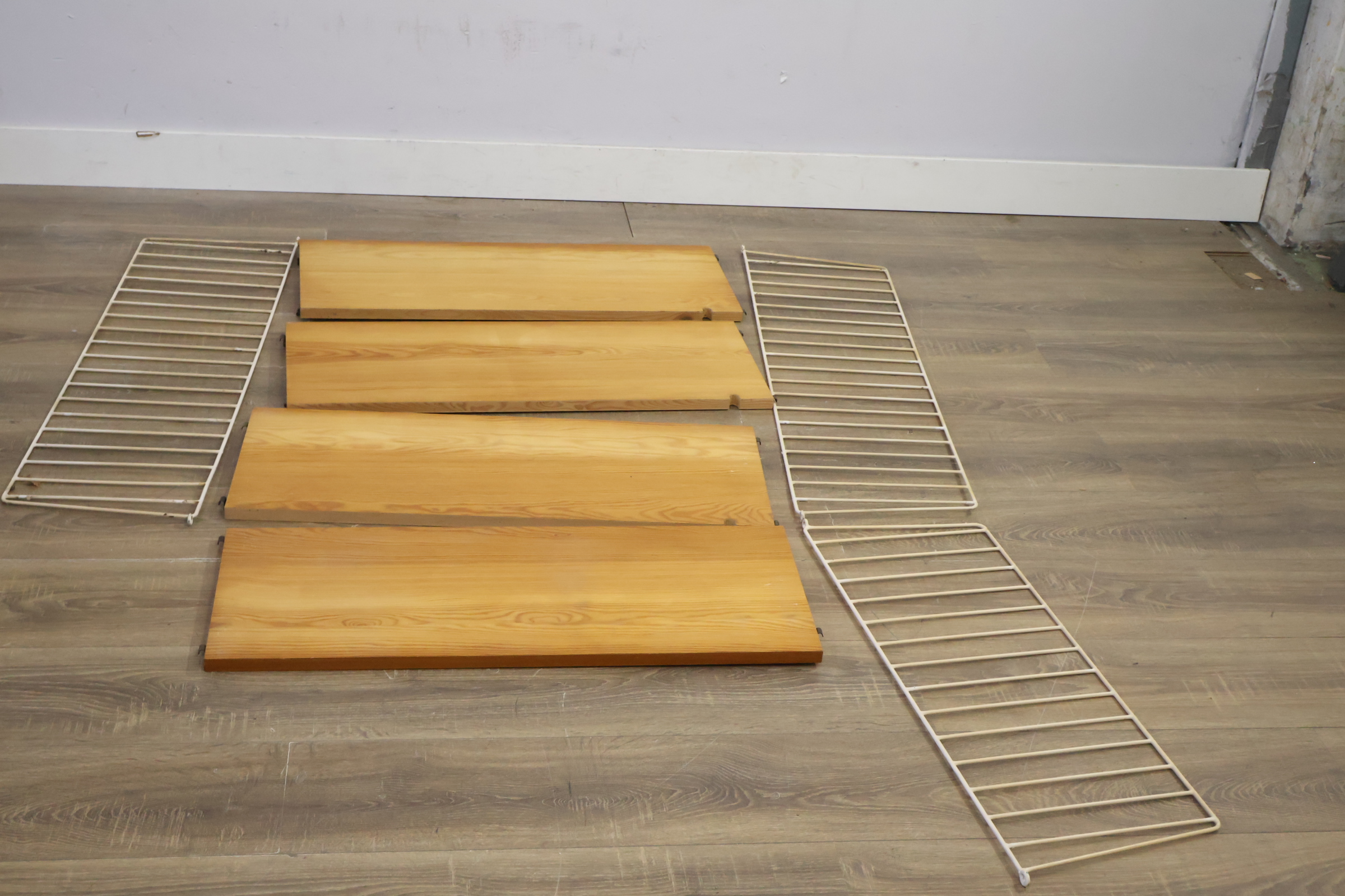 Nisse String Boekenplank - Jaren '50 - Sweden – foto 4 – kavel bij GSD Auctions, Zoeterwoude