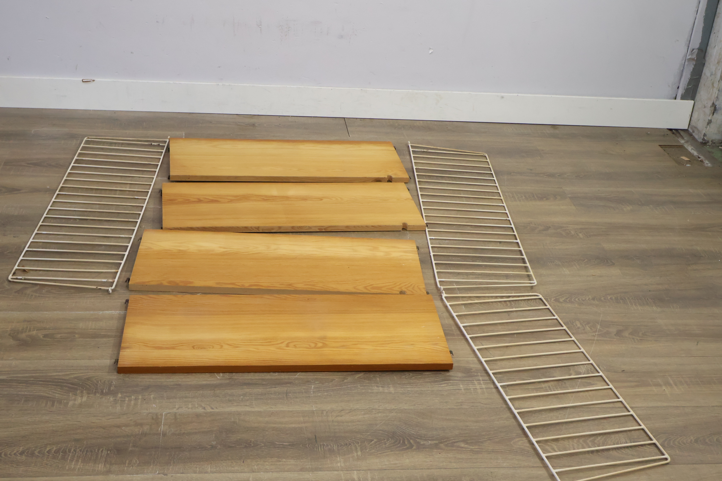Nisse String Boekenplank - Jaren '50 - Sweden – foto 5 – kavel bij GSD Auctions, Zoeterwoude