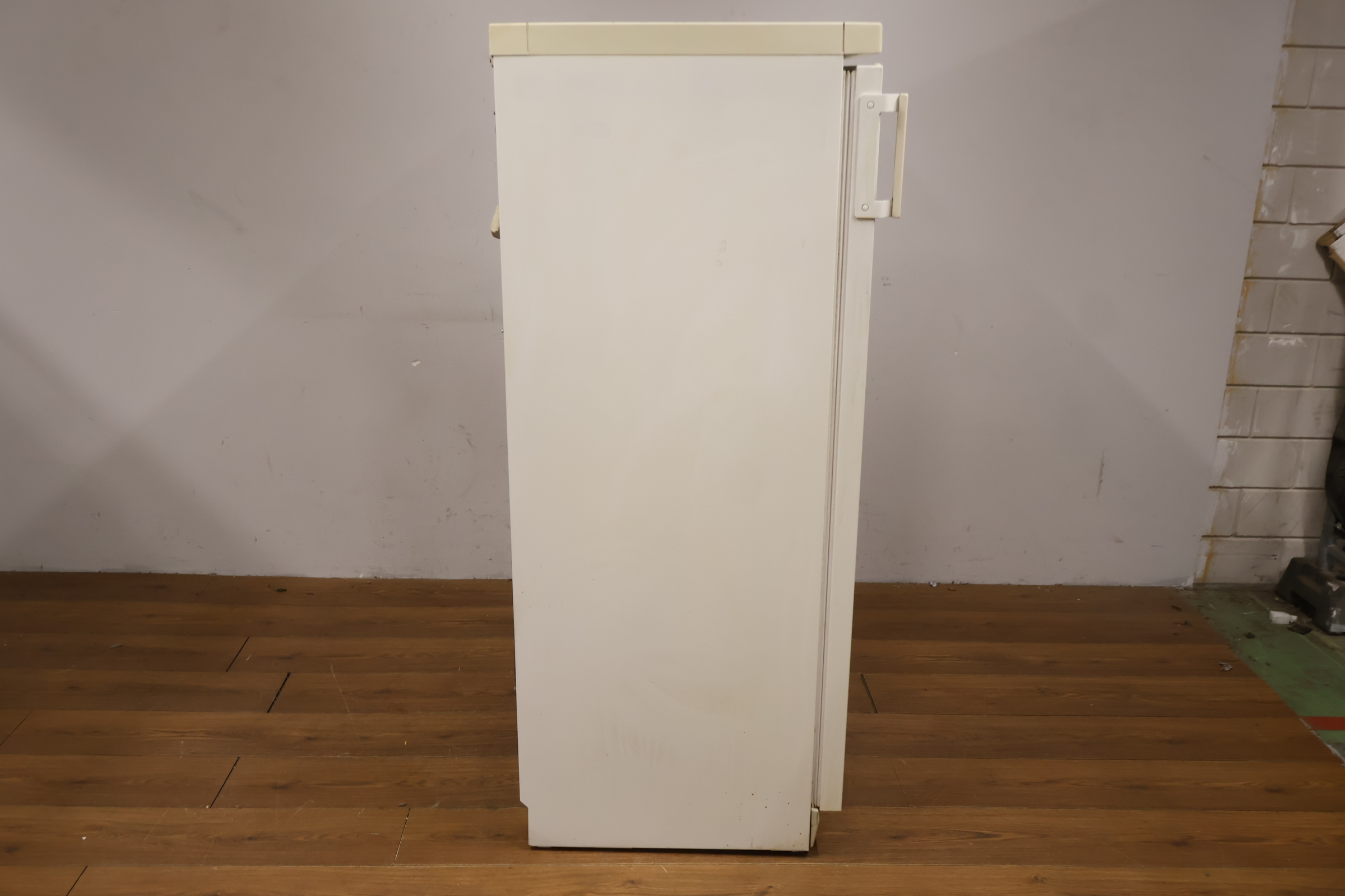 Liebherr vrieskast – foto 4 – kavel bij GSD Auctions, Zoeterwoude