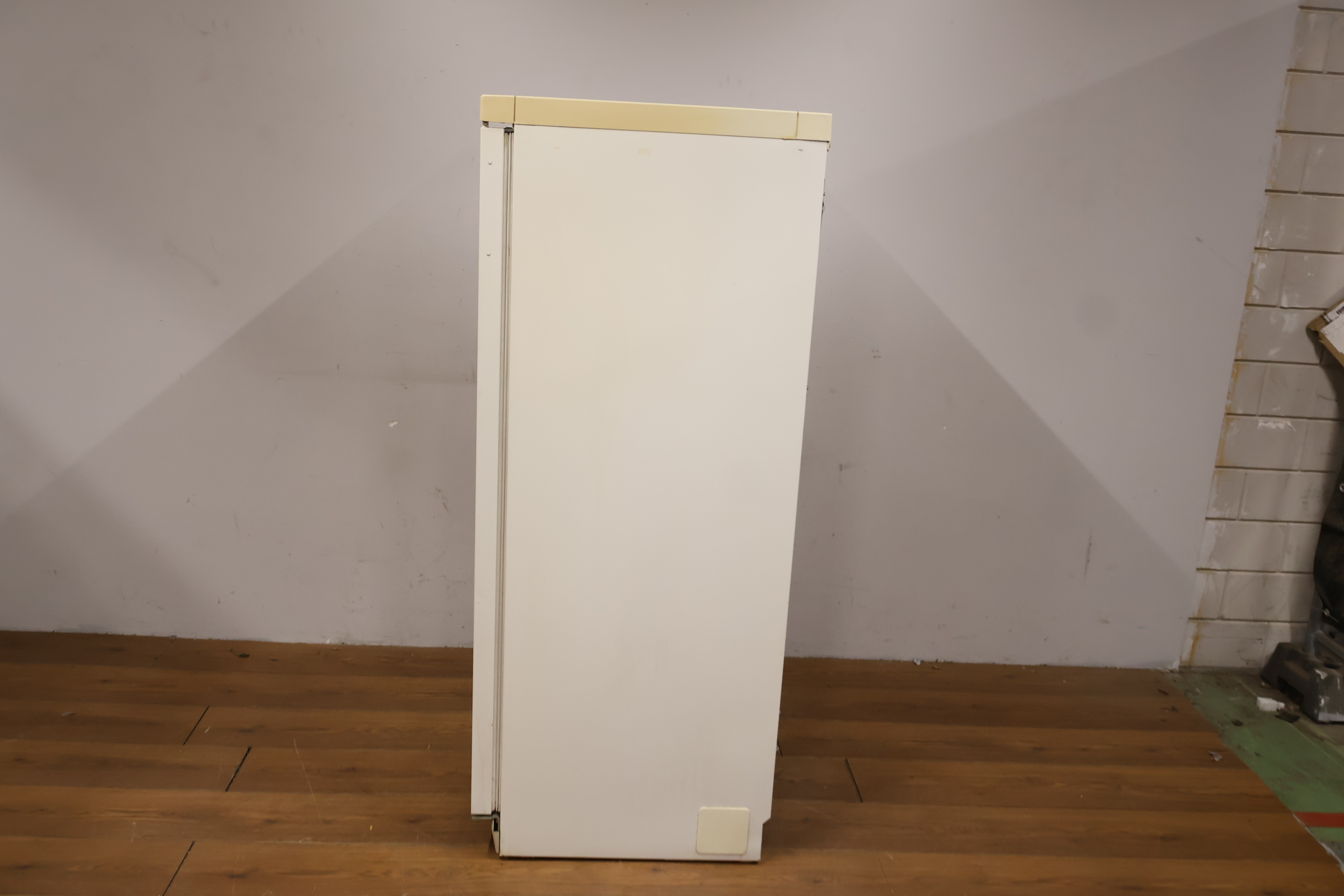 Liebherr vrieskast – foto 8 – kavel bij GSD Auctions, Zoeterwoude