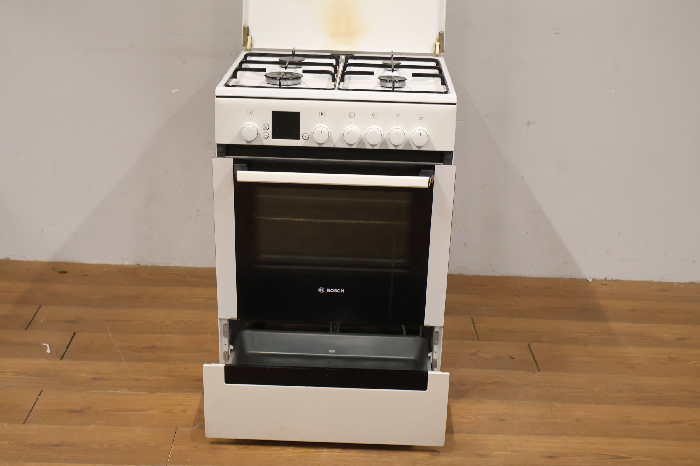 Bosch gasfornuis met oven – foto 18 – kavel bij GSD Auctions, Zoeterwoude