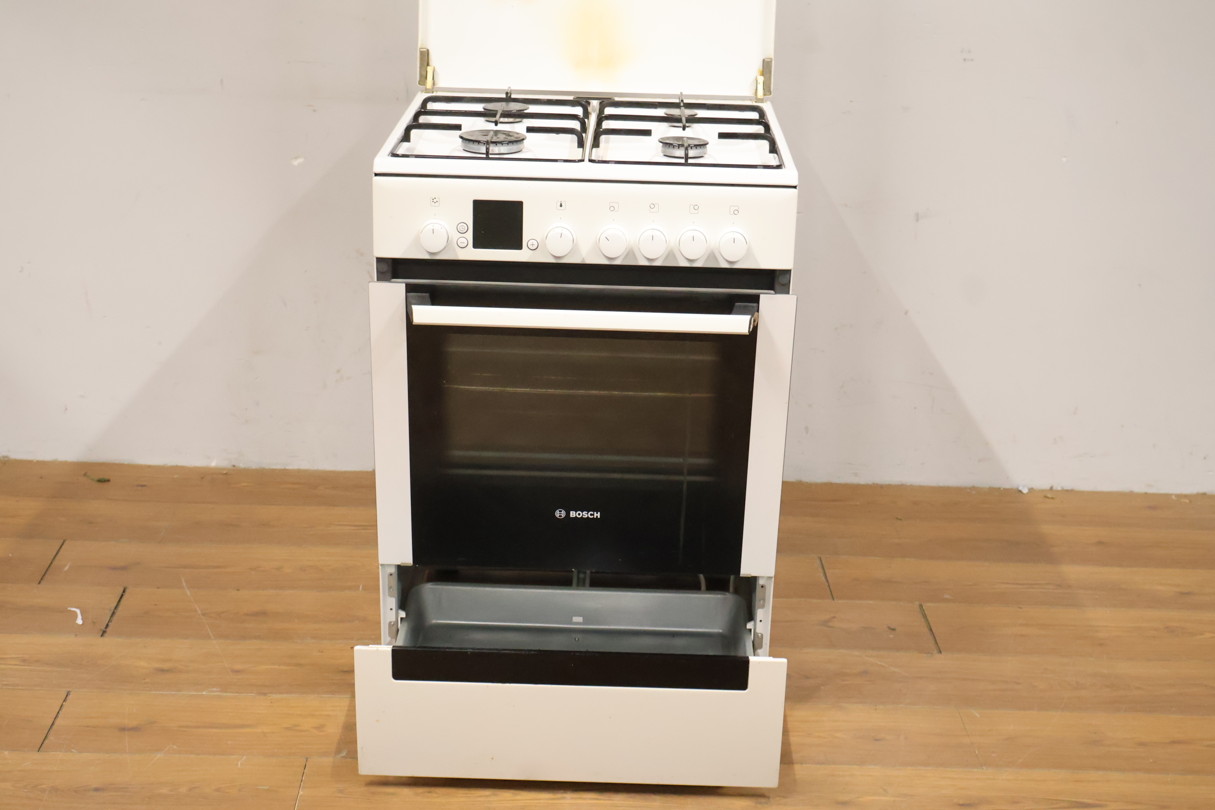Bosch gasfornuis met oven – foto 19 – kavel bij GSD Auctions, Zoeterwoude