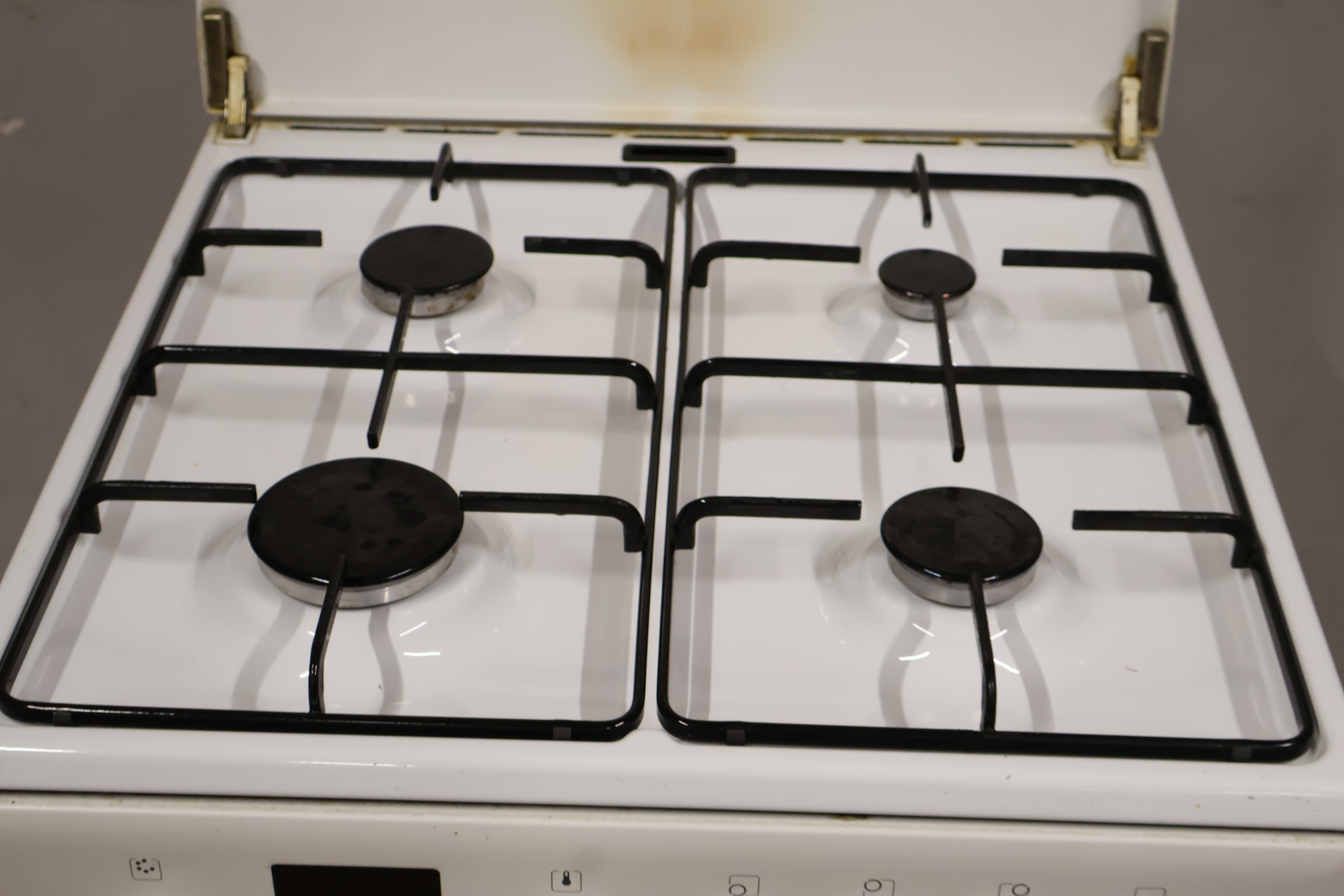 Bosch gasfornuis met oven – foto 23 – kavel bij GSD Auctions, Zoeterwoude