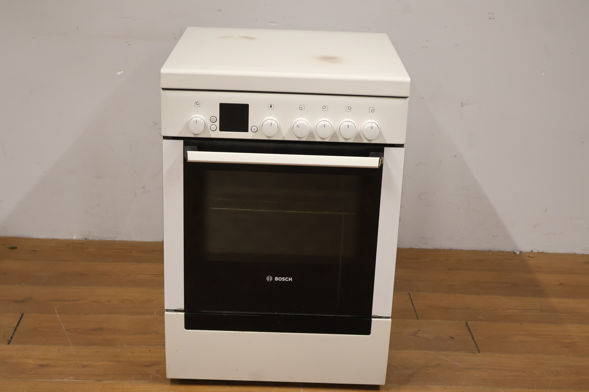 Bosch gasfornuis met oven – foto 25 – kavel bij GSD Auctions, Zoeterwoude