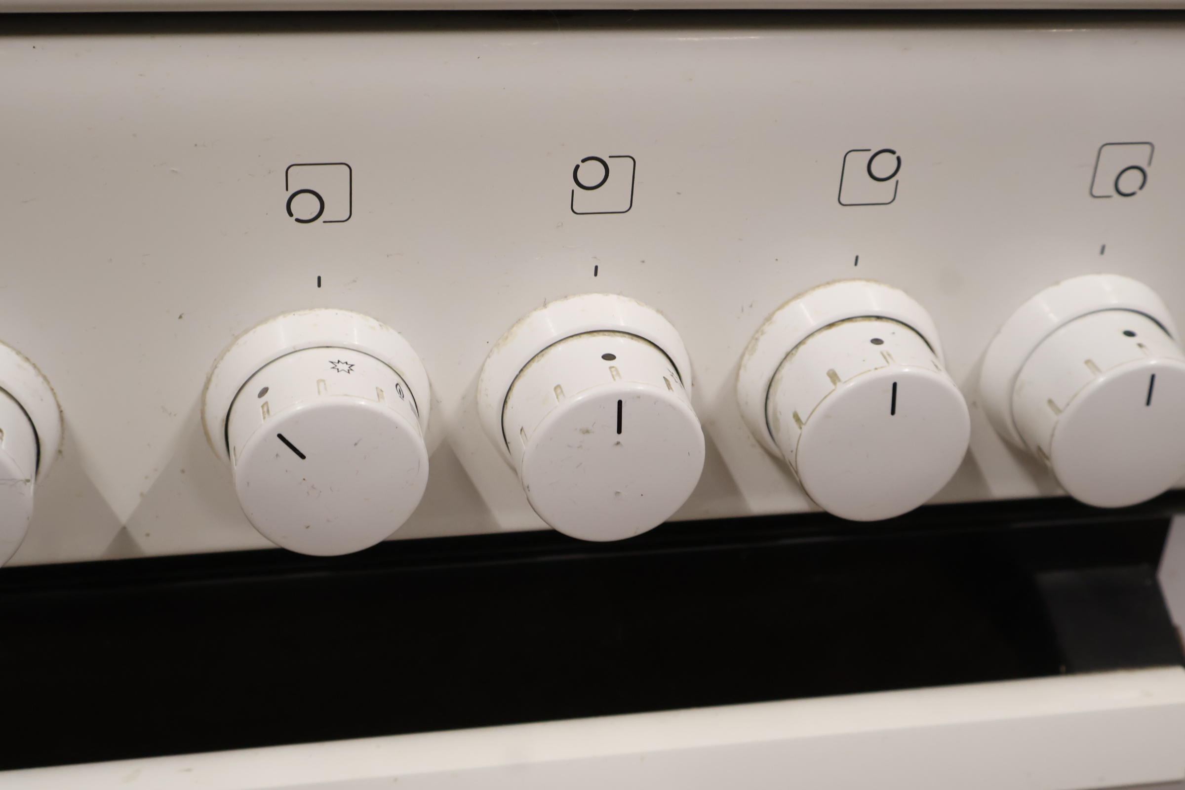 Bosch gasfornuis met oven – foto 27 – kavel bij GSD Auctions, Zoeterwoude