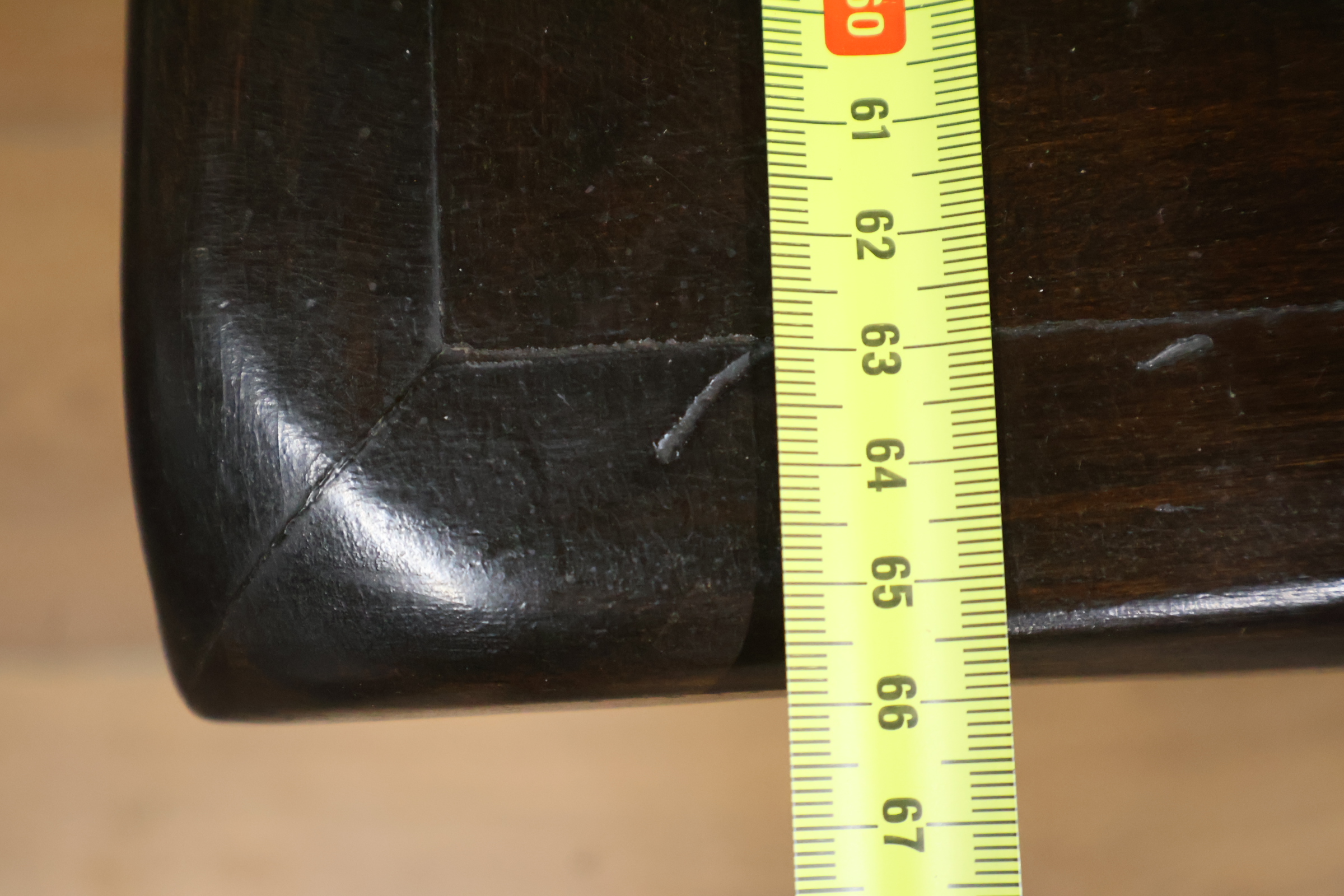 Houten schaaktafel met handgesneden schaakstukken – foto 18 – kavel bij GSD Auctions, Zoeterwoude