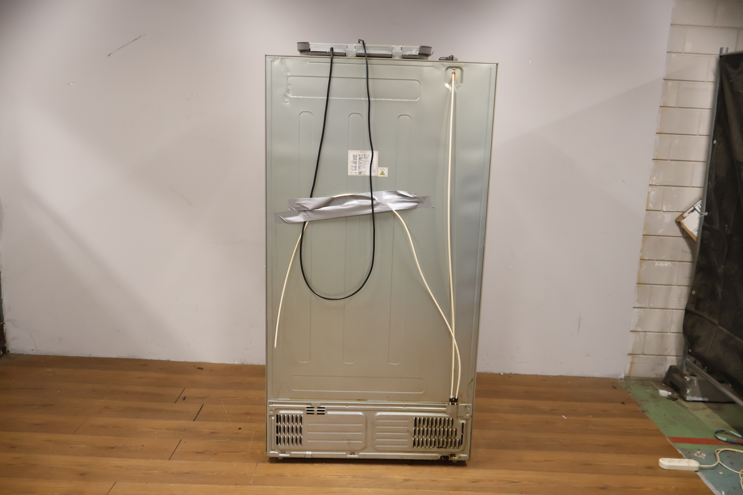 Samsung Amerikaanse koelkast met ijs- en waterdispenser – foto 6 – kavel bij GSD Auctions, Zoeterwoude