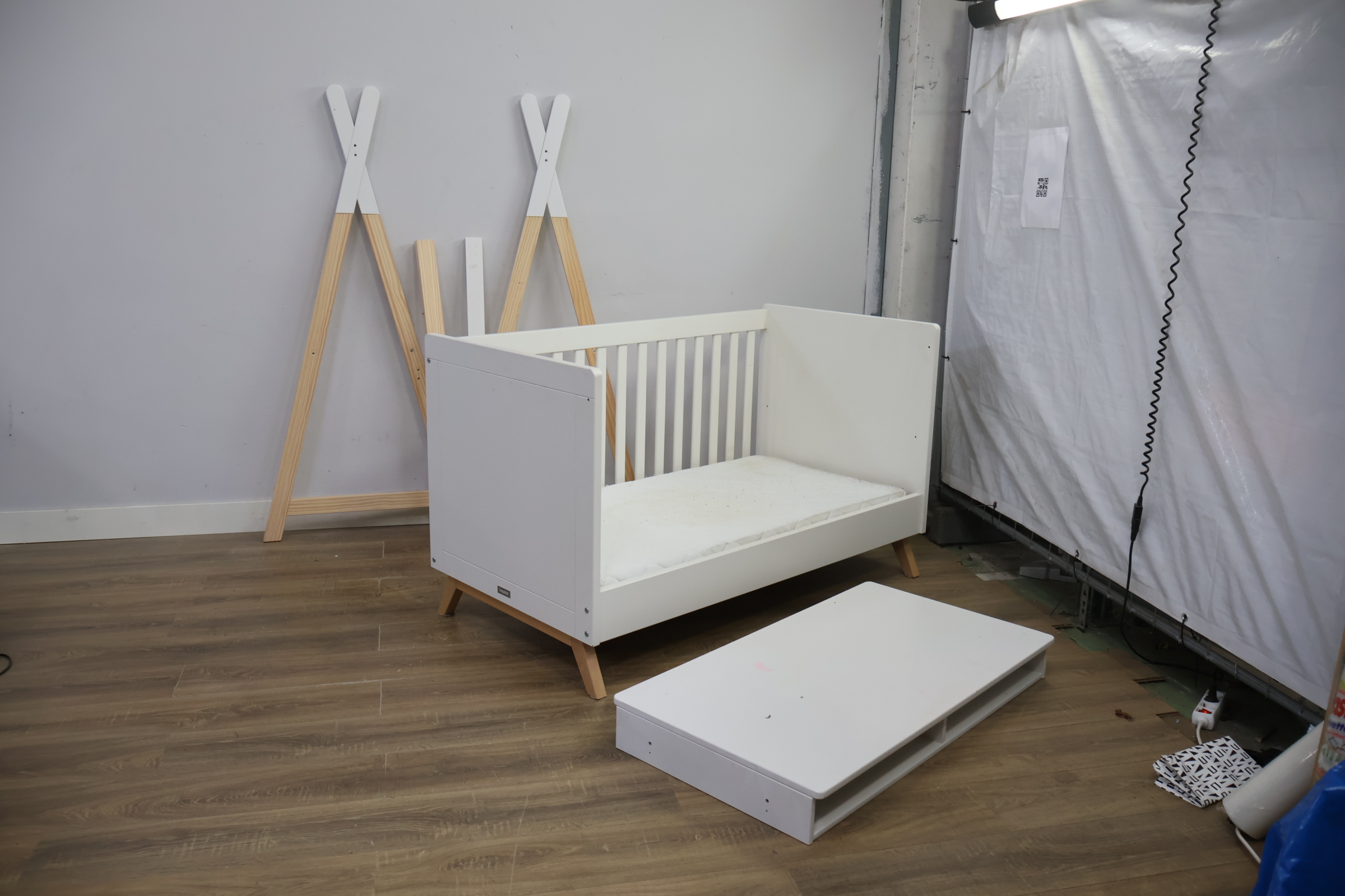 Ledikant met lattenbodem & Commode van Bopita – foto 3 – kavel bij GSD Auctions, Zoeterwoude