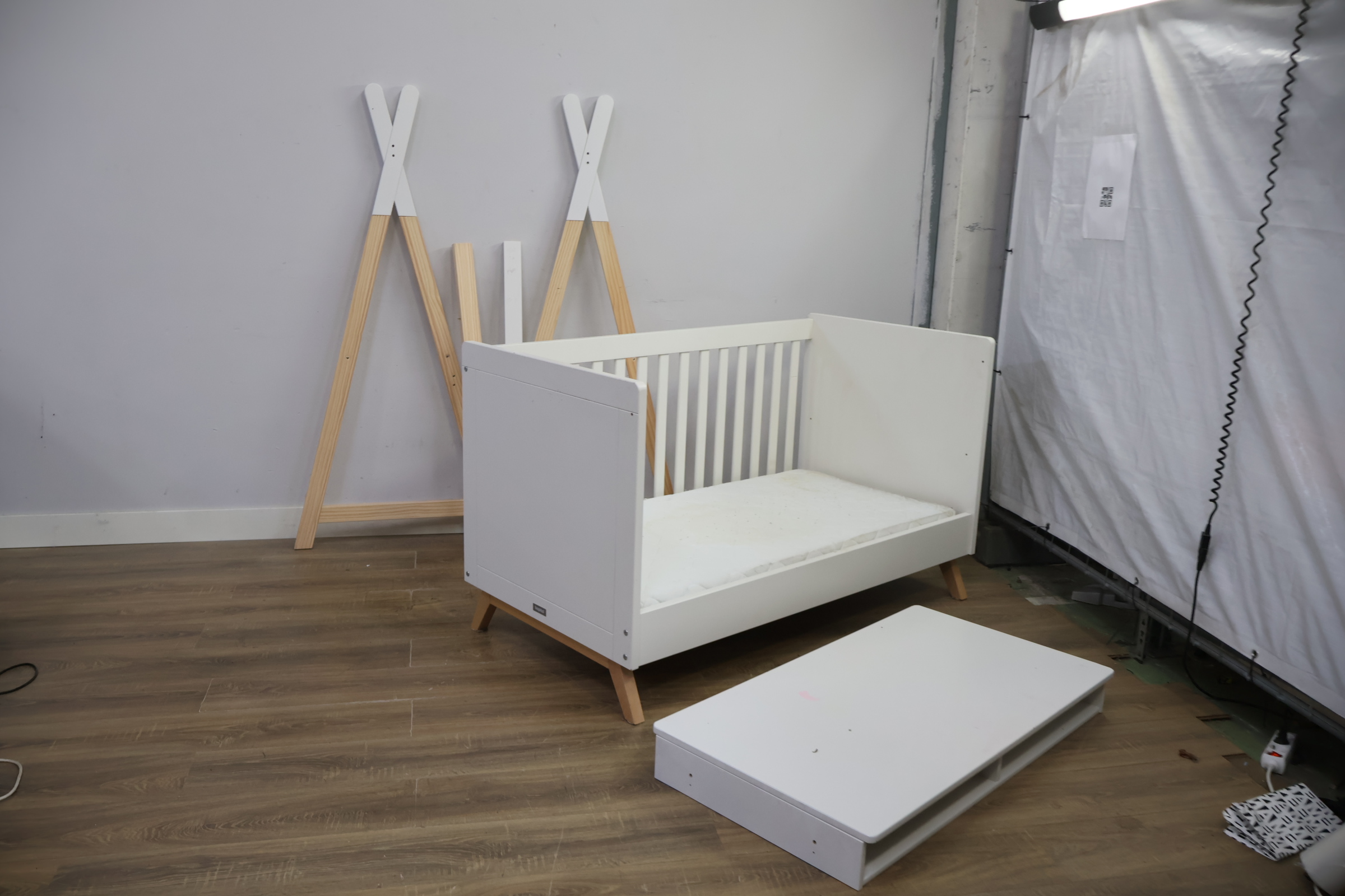 Ledikant met lattenbodem & Commode van Bopita – foto 4 – kavel bij GSD Auctions, Zoeterwoude