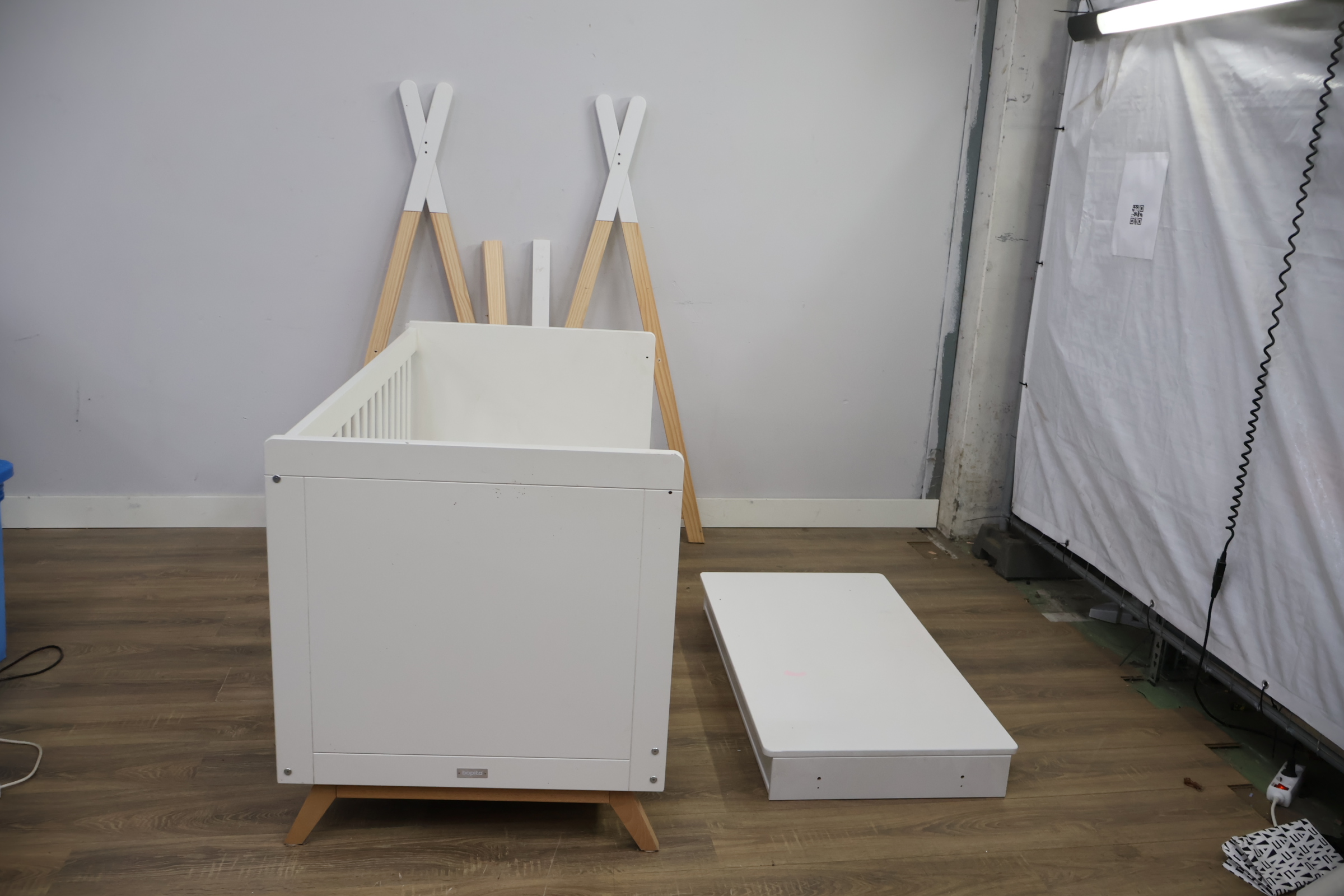 Ledikant met lattenbodem & Commode van Bopita – foto 6 – kavel bij GSD Auctions, Zoeterwoude