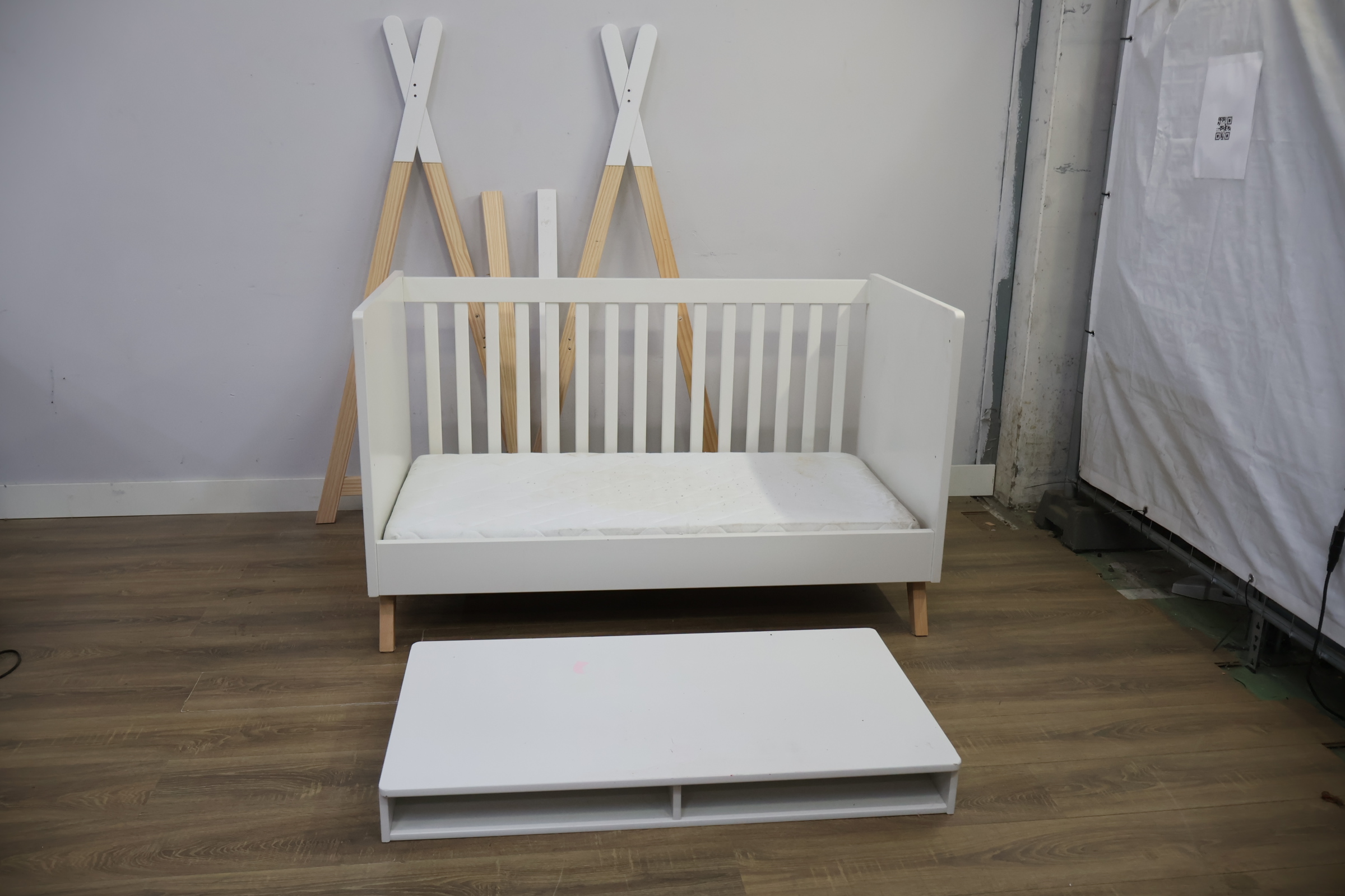 Ledikant met lattenbodem & Commode van Bopita – foto 14 – kavel bij GSD Auctions, Zoeterwoude
