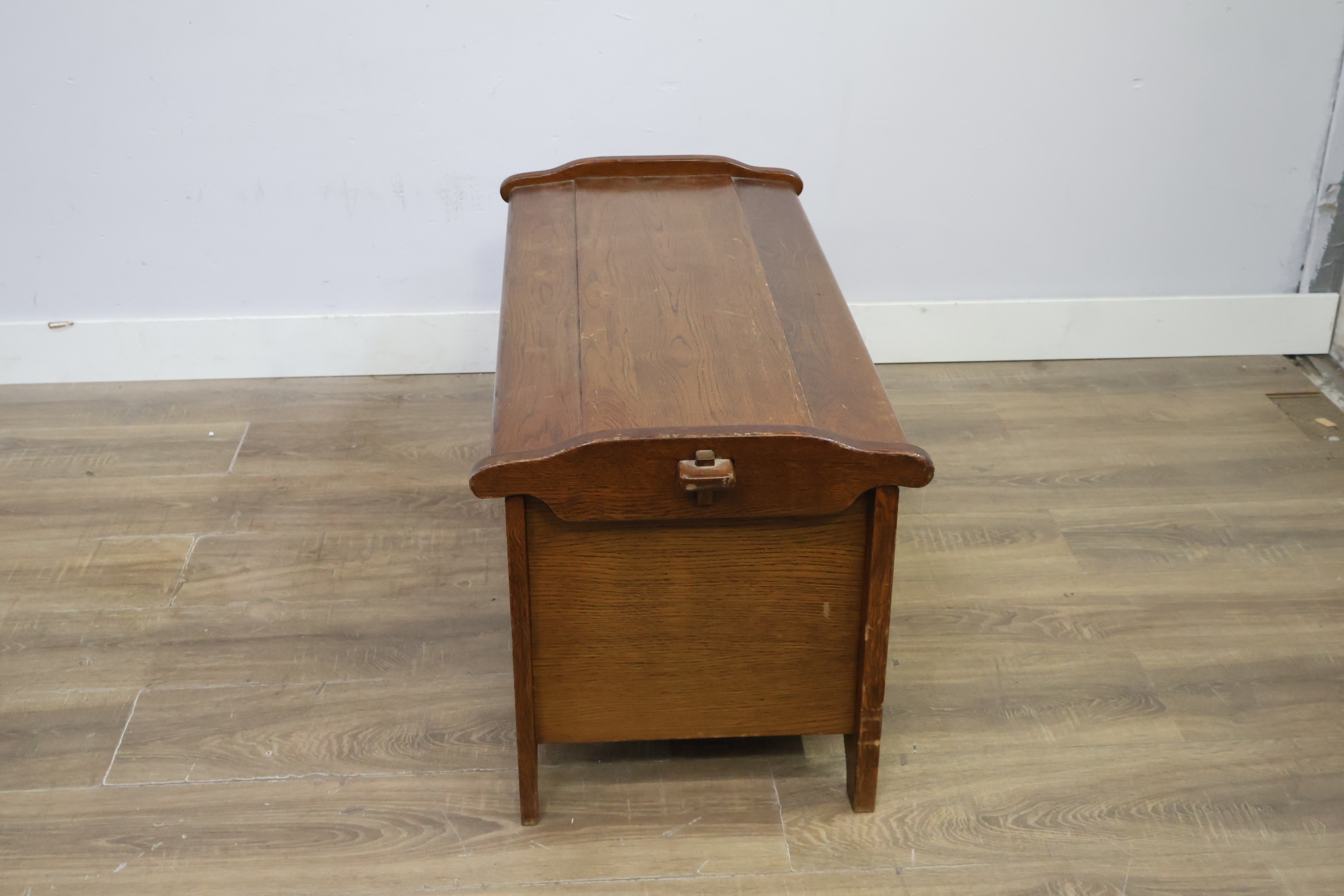 Eikenhouten dekenkist – foto 4 – kavel bij GSD Auctions, Zoeterwoude
