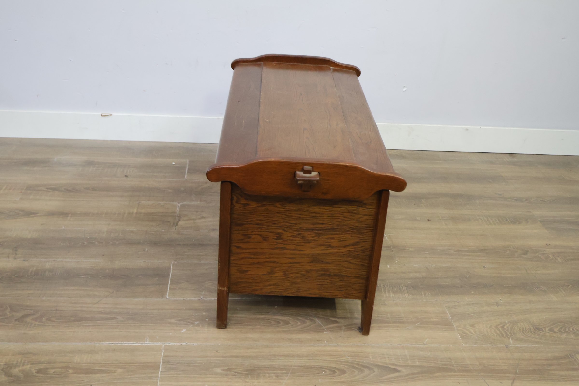 Eikenhouten dekenkist – foto 7 – kavel bij GSD Auctions, Zoeterwoude