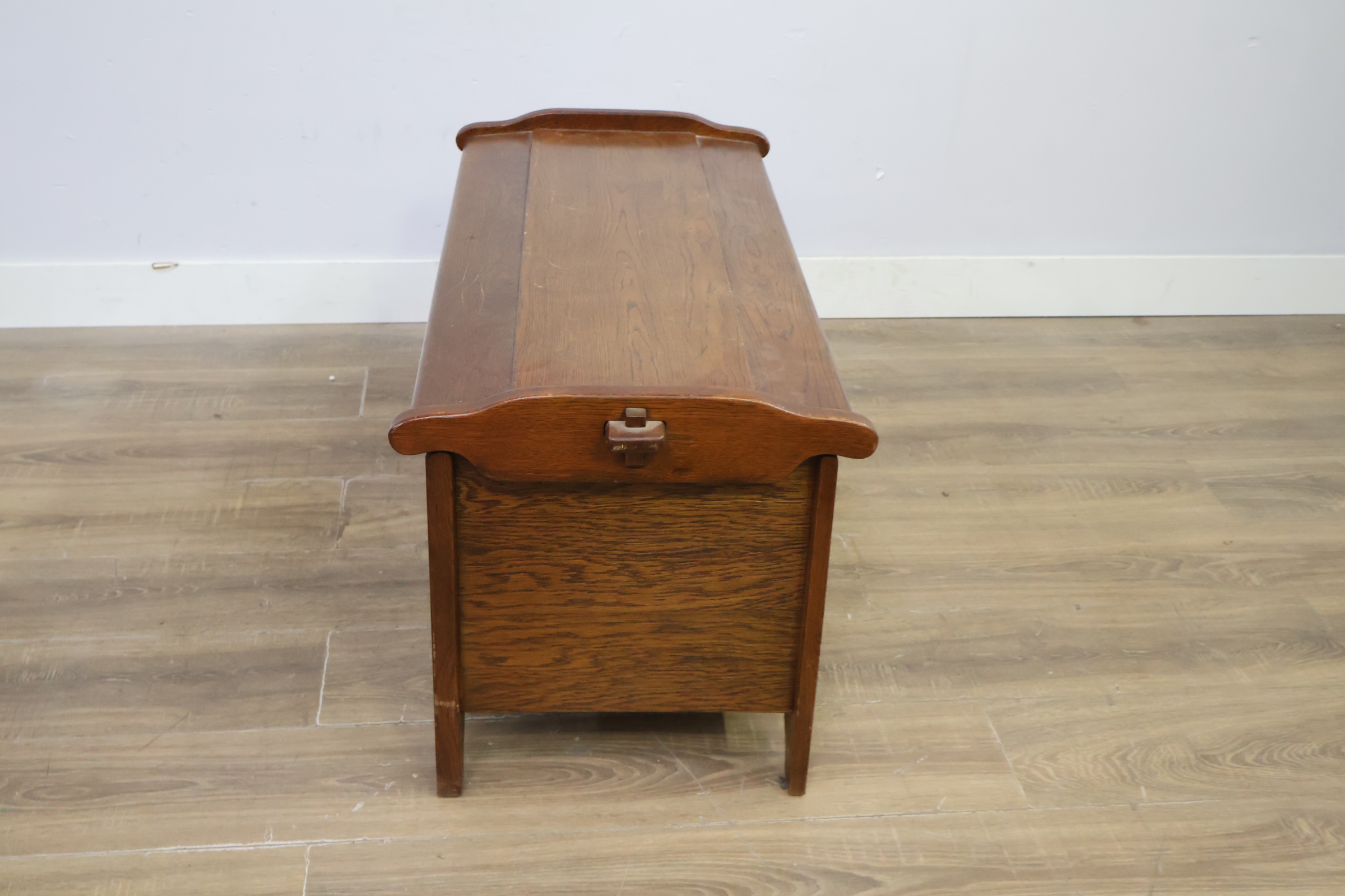 Eikenhouten dekenkist – foto 8 – kavel bij GSD Auctions, Zoeterwoude