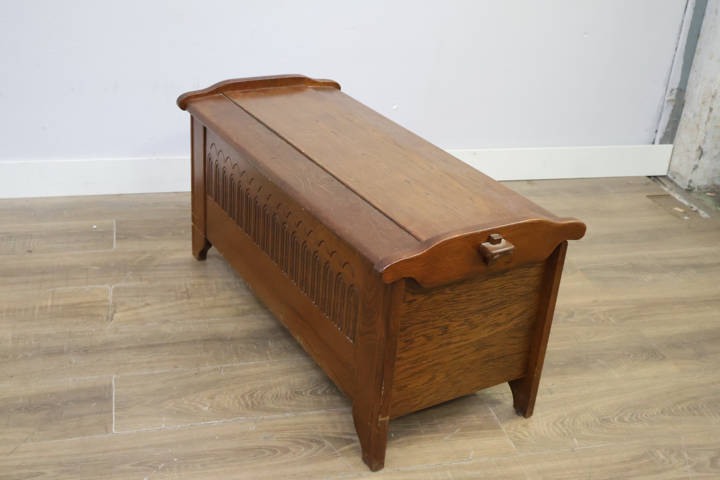 Eikenhouten dekenkist – foto 10 – kavel bij GSD Auctions, Zoeterwoude