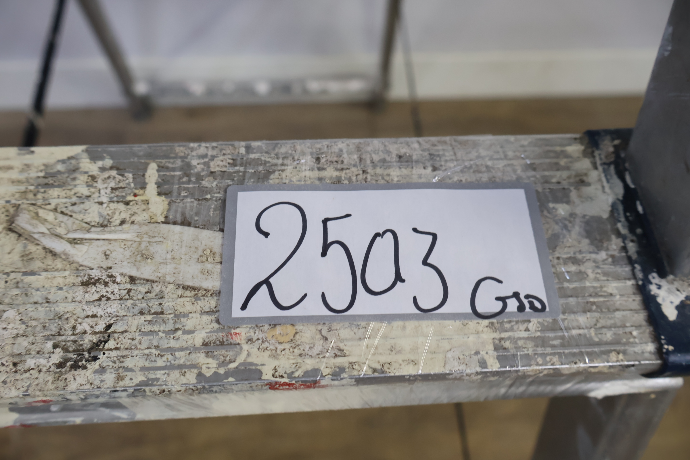 Altrex Aluminium trapladder met 6 treden – foto 15 – kavel bij GSD Auctions, Zoeterwoude