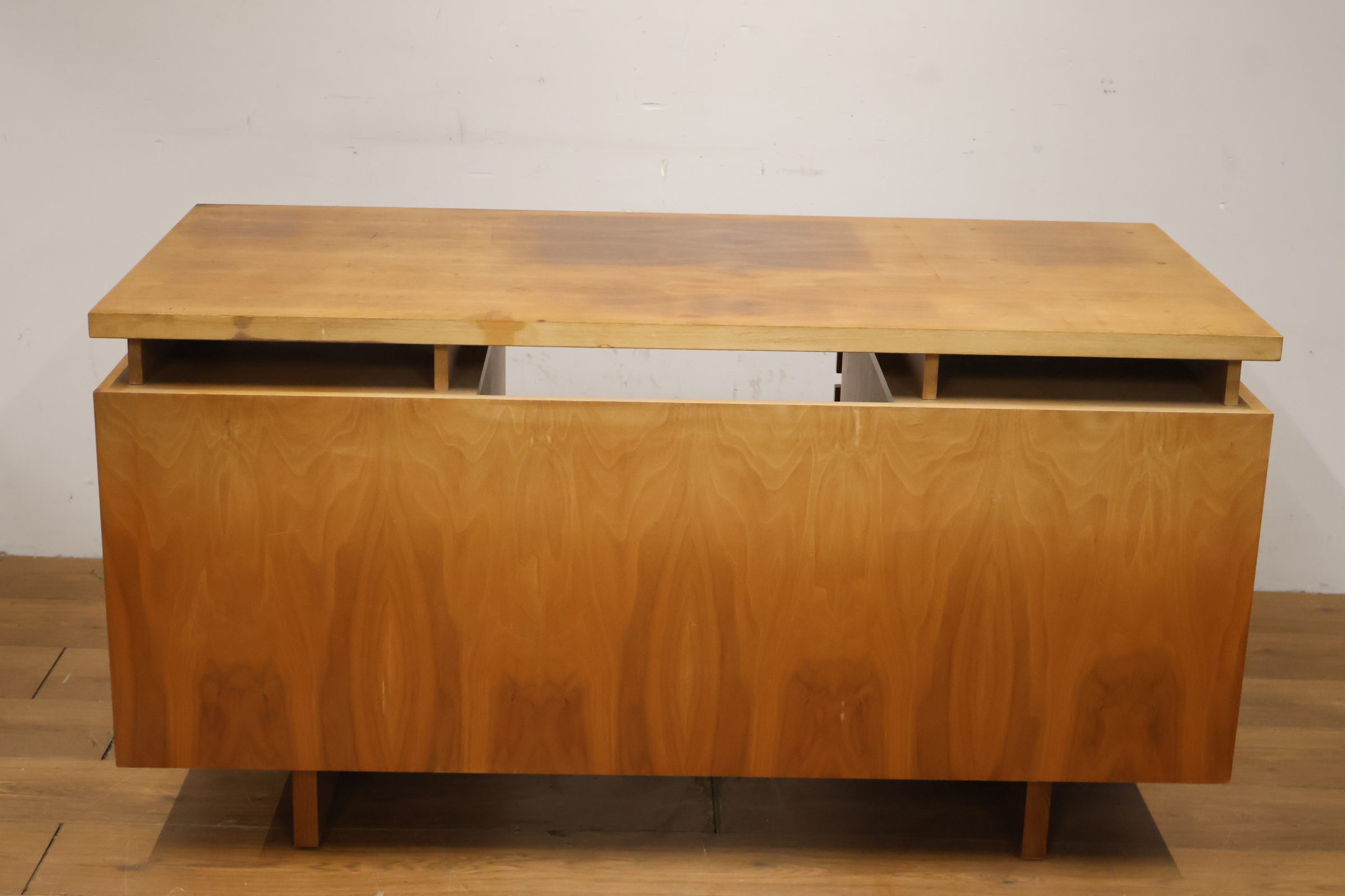 Vintage houten directiebureau - Jaren '60 – foto 5 – kavel bij GSD Auctions, Zoeterwoude