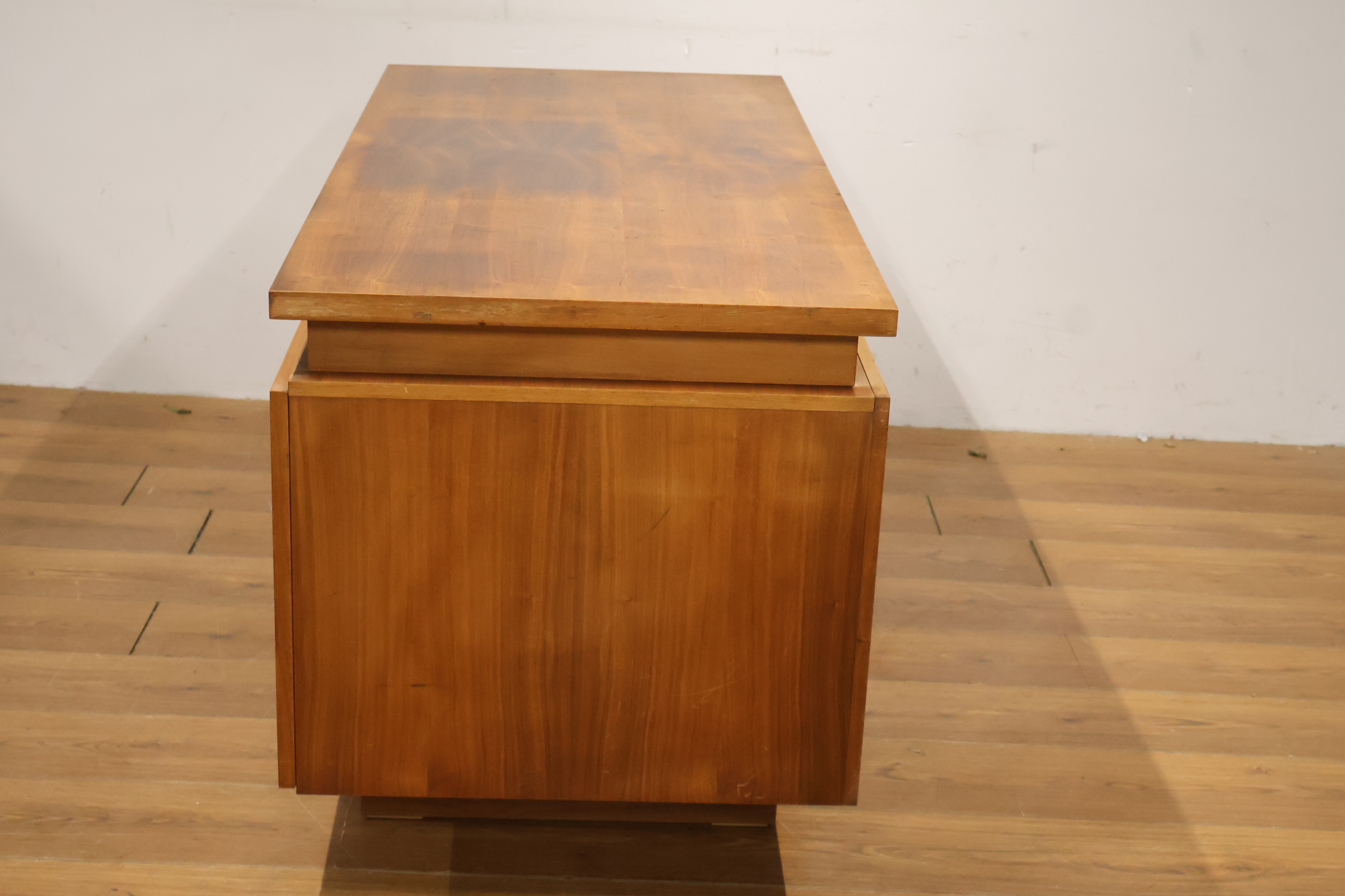 Vintage houten directiebureau - Jaren '60 – foto 7 – kavel bij GSD Auctions, Zoeterwoude