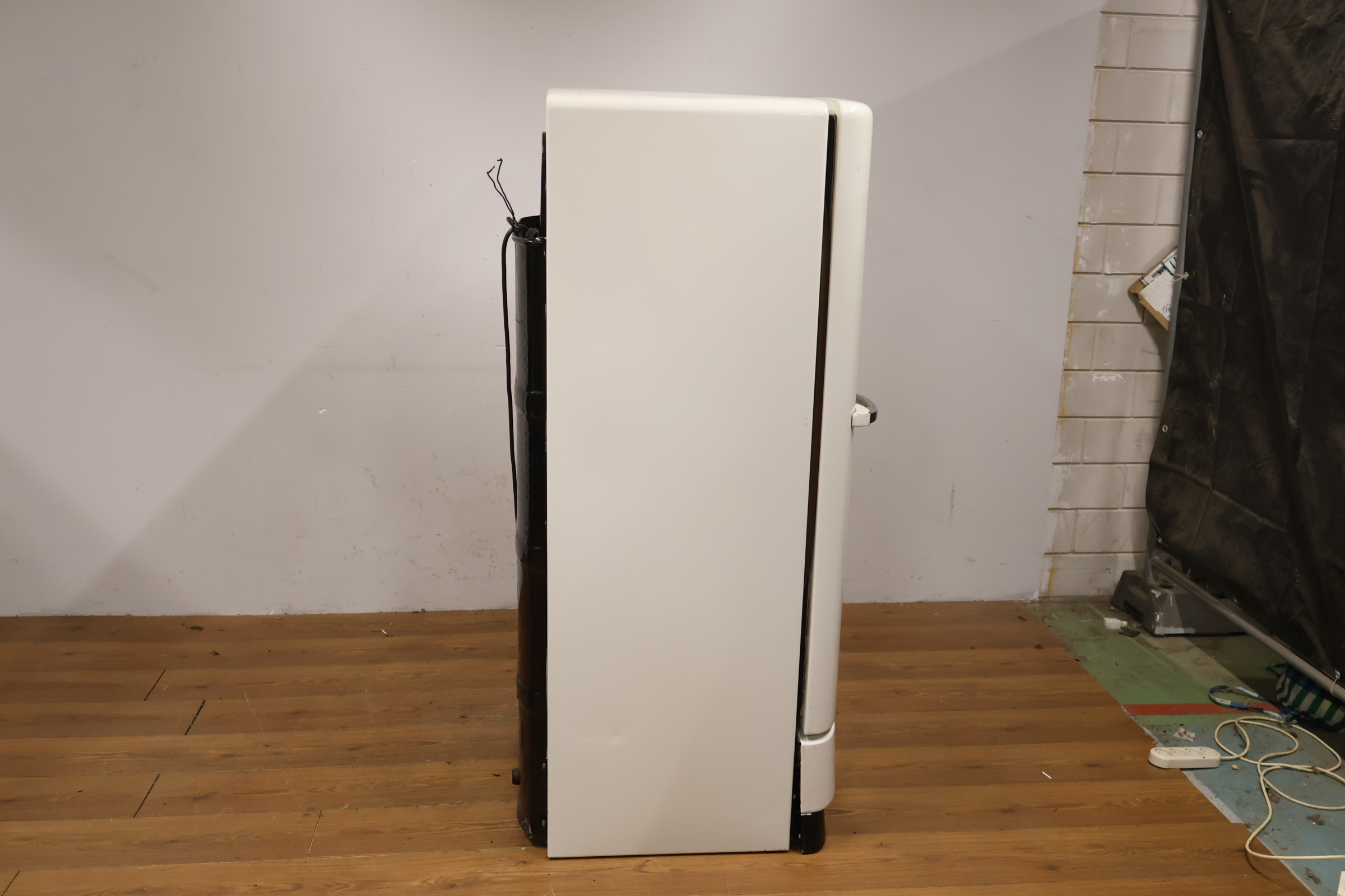 Klassieke Vintage General Electric koelkast – foto 4 – kavel bij GSD Auctions, Zoeterwoude